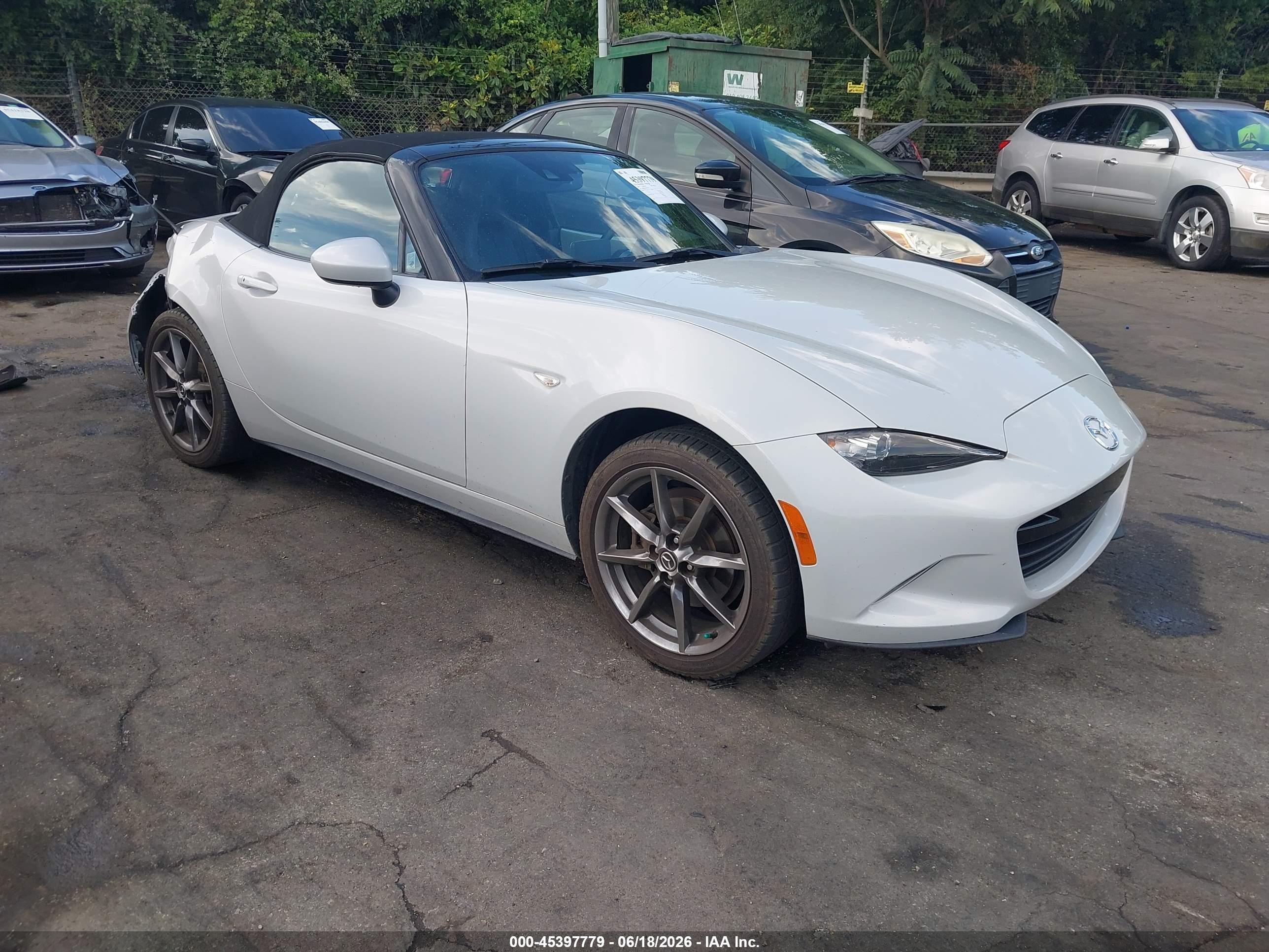 2016 Mazda MX-5 Miata Grand Touring, VIN JM1NDAD76G0116465 — Rear end