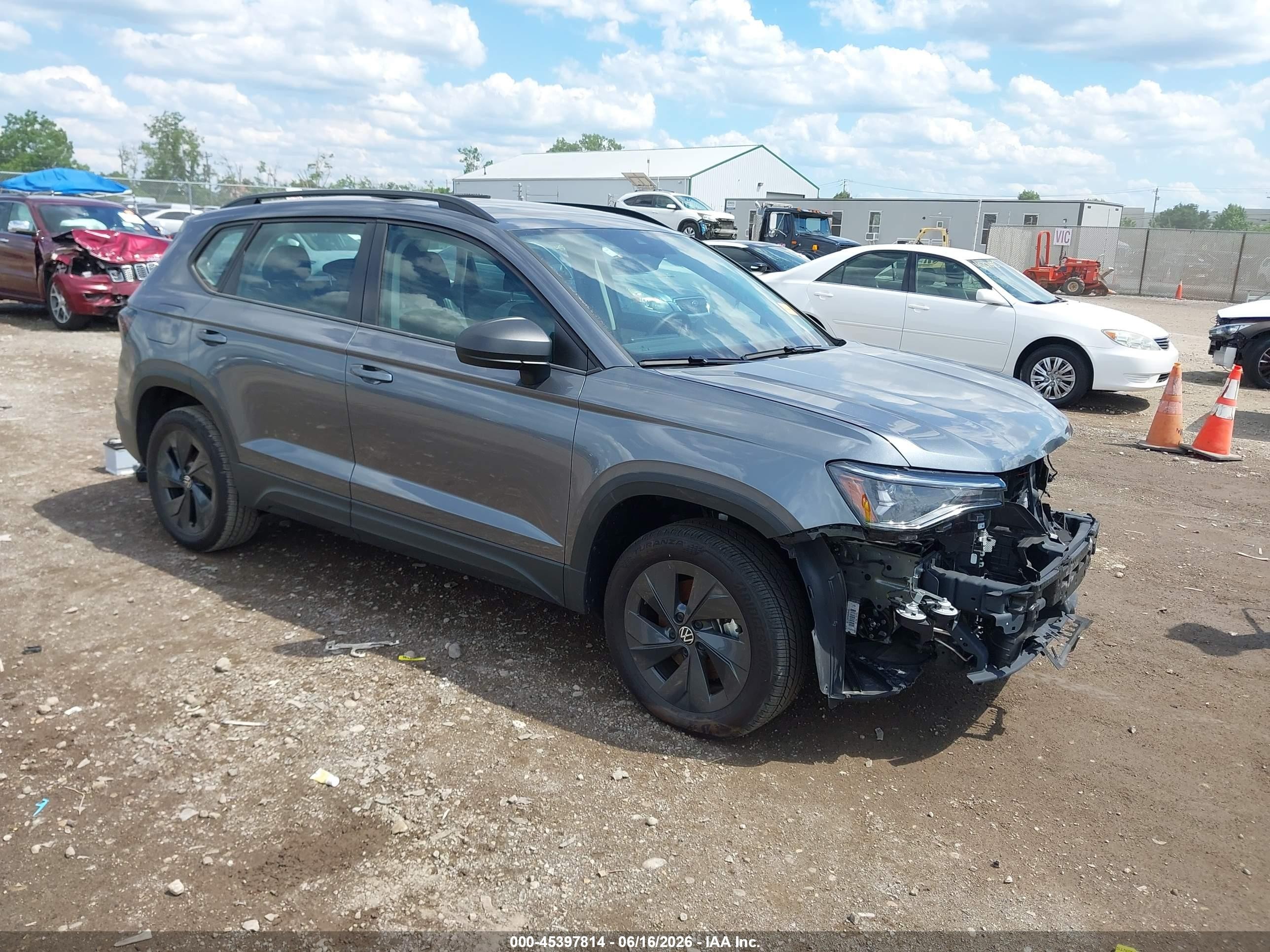 2025 Volkswagen Taos S, VIN 3VV5C7B29SM061630 — Front end