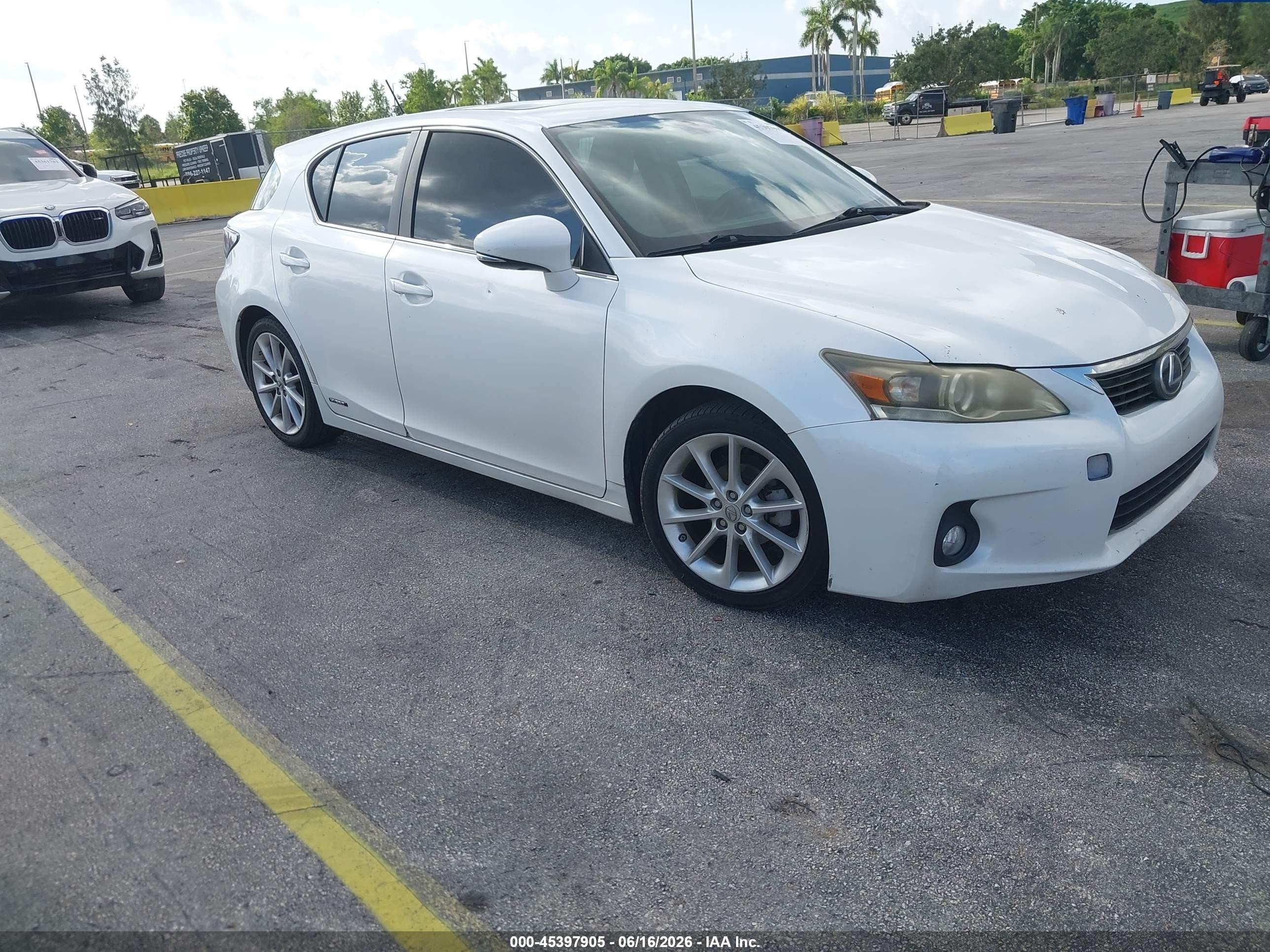 2012 Lexus CT 200h Premium, VIN JTHKD5BH2C2098758 — Normal wear
