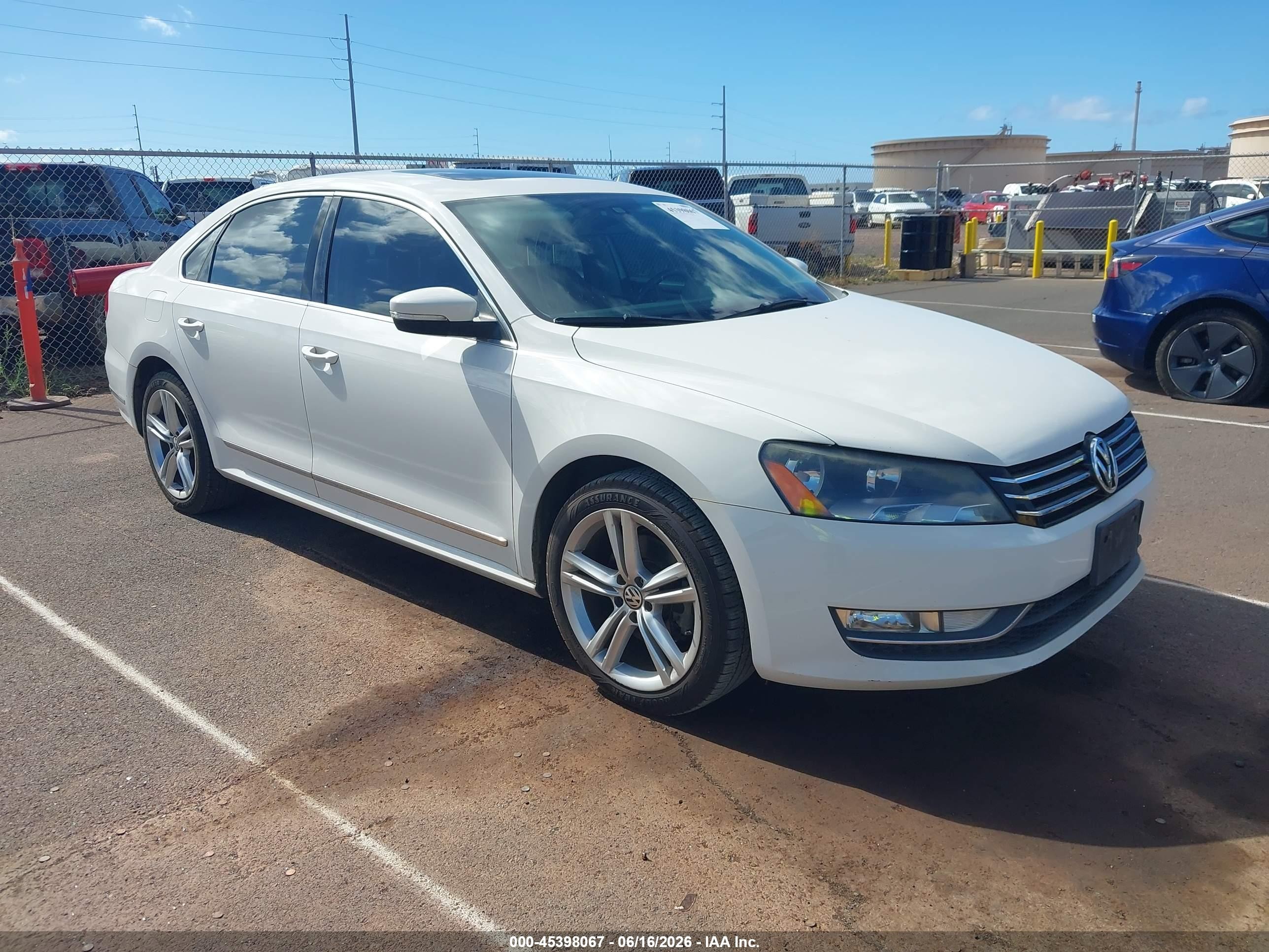 2015 Volkswagen Passat SE, VIN 1VWBT7A38FC015643 — Normal wear