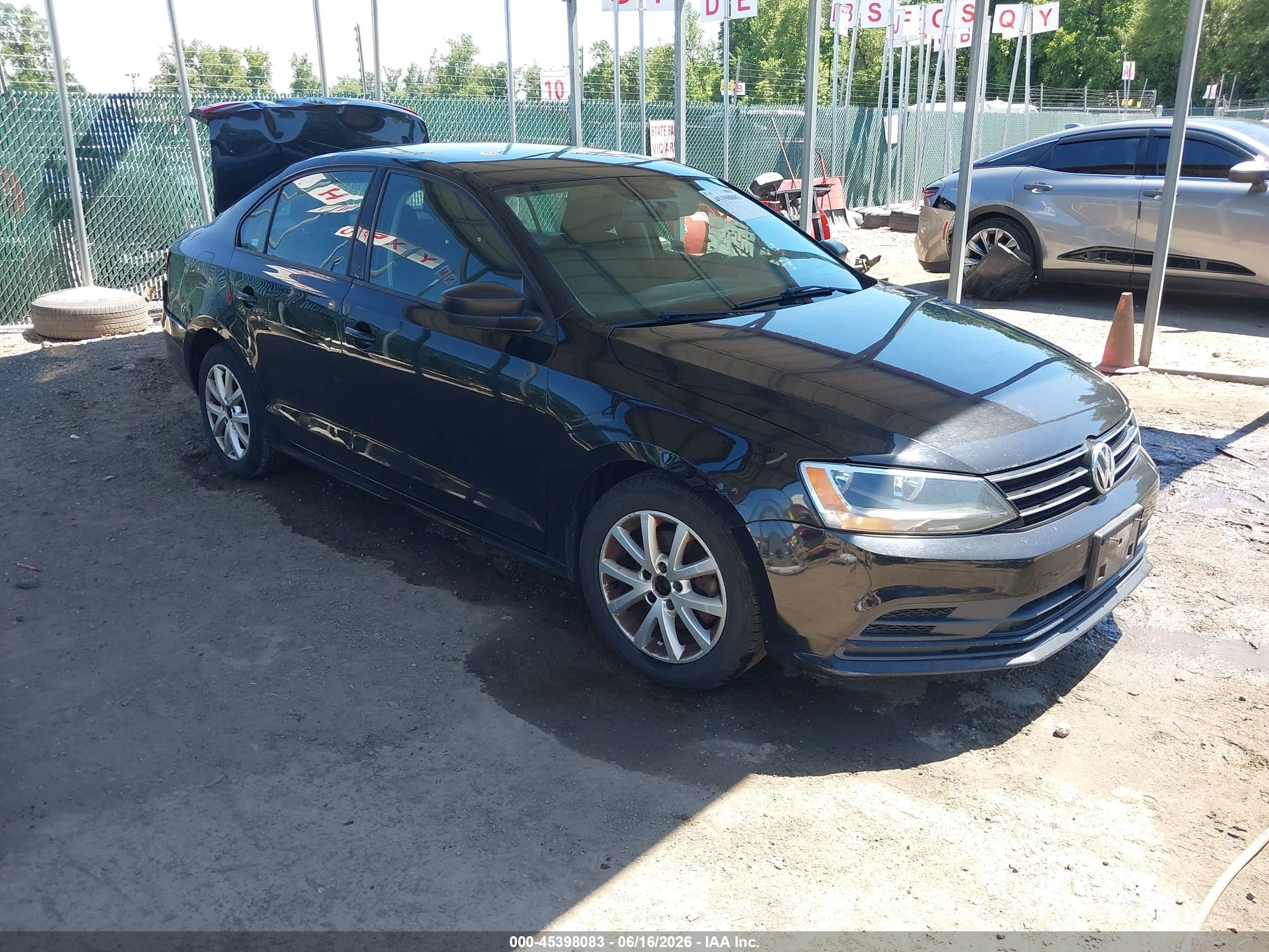 2015 Volkswagen Jetta SE, VIN 3VWD17AJ3FM346920 — Зад