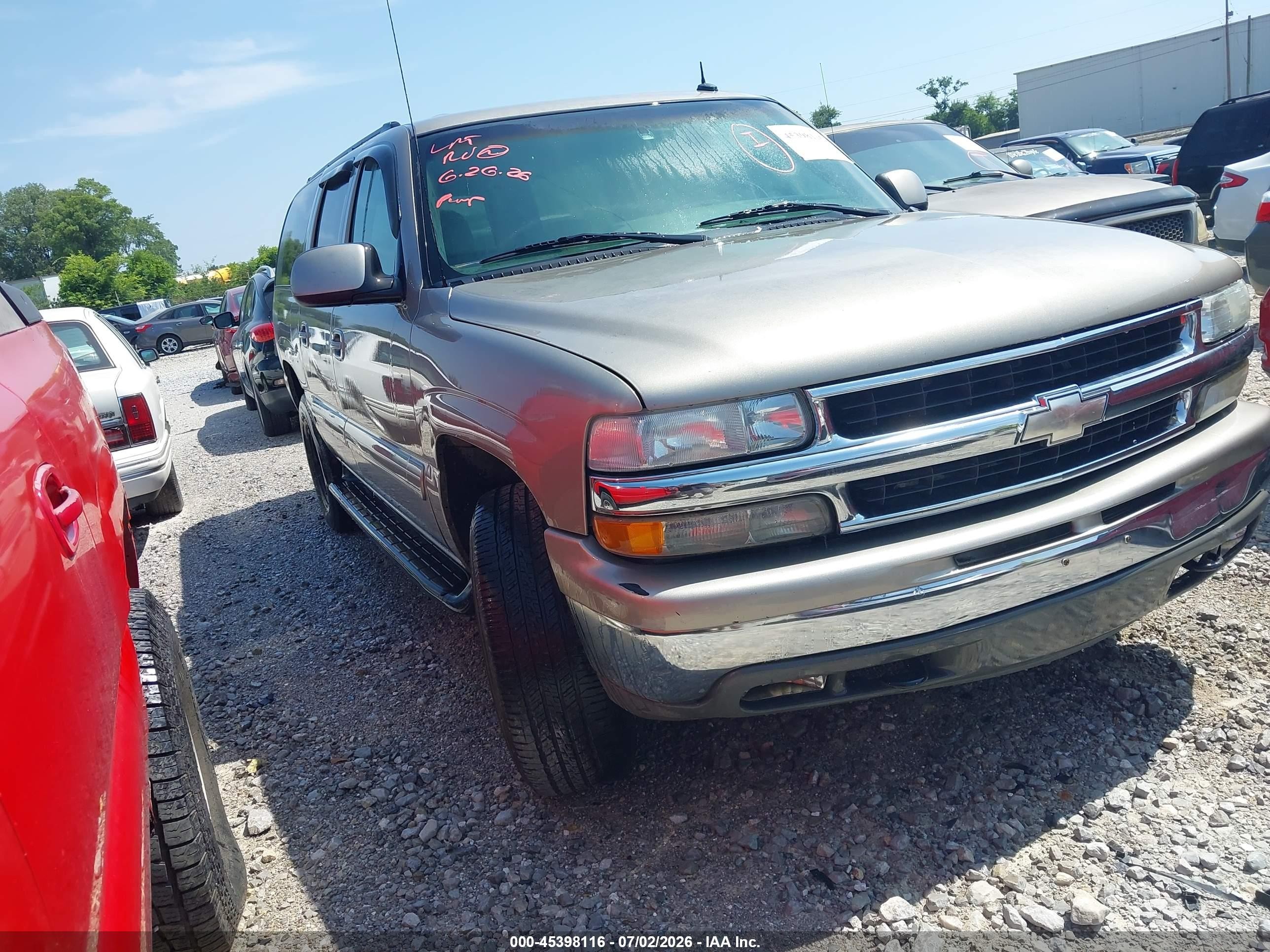 2002 Chevrolet Suburban LT, VIN 1GNEC16Z82J307008 — Normal wear