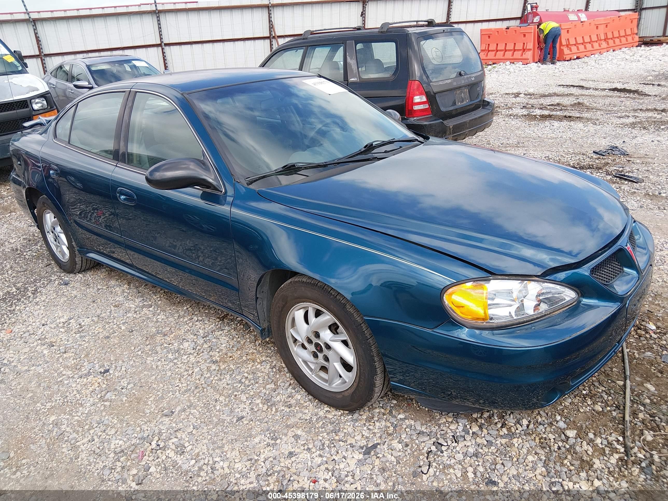 2003 Pontiac Grand Am SE, VIN 1G2NE52F03C314678 — Normal wear