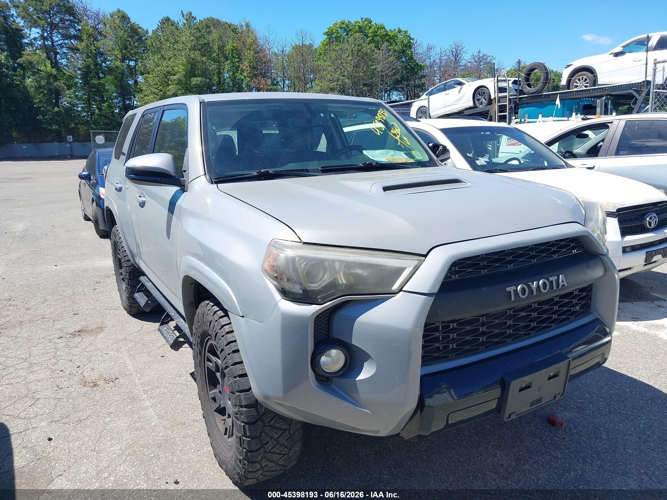 2017 Toyota 4Runner TRD Off Road Premium, VIN JTEBU5JR3H5424547 — Не указано