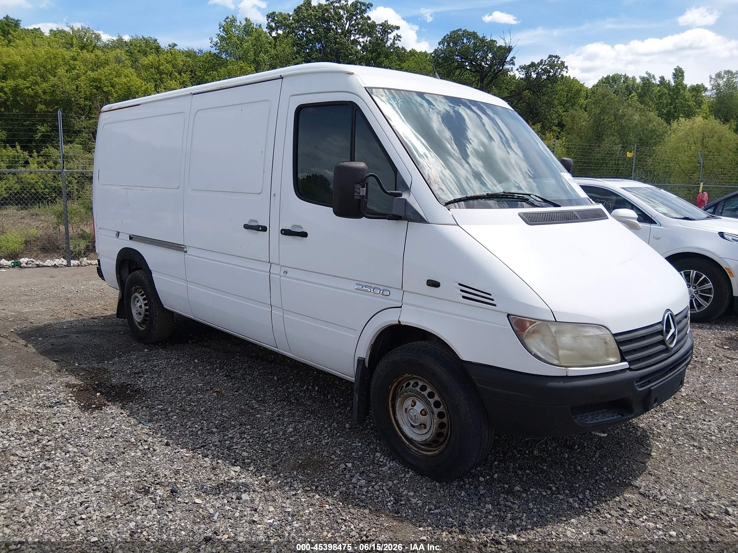 2005 Dodge Sprinter, VIN WD2PD644755761121 — Rear end