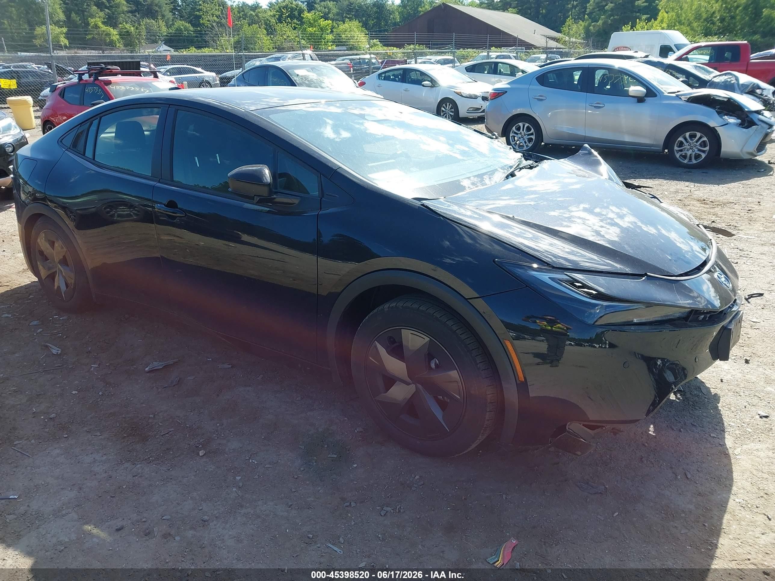 2025 Toyota Prius SE, VIN JTDACACU0S3048745 — Front end