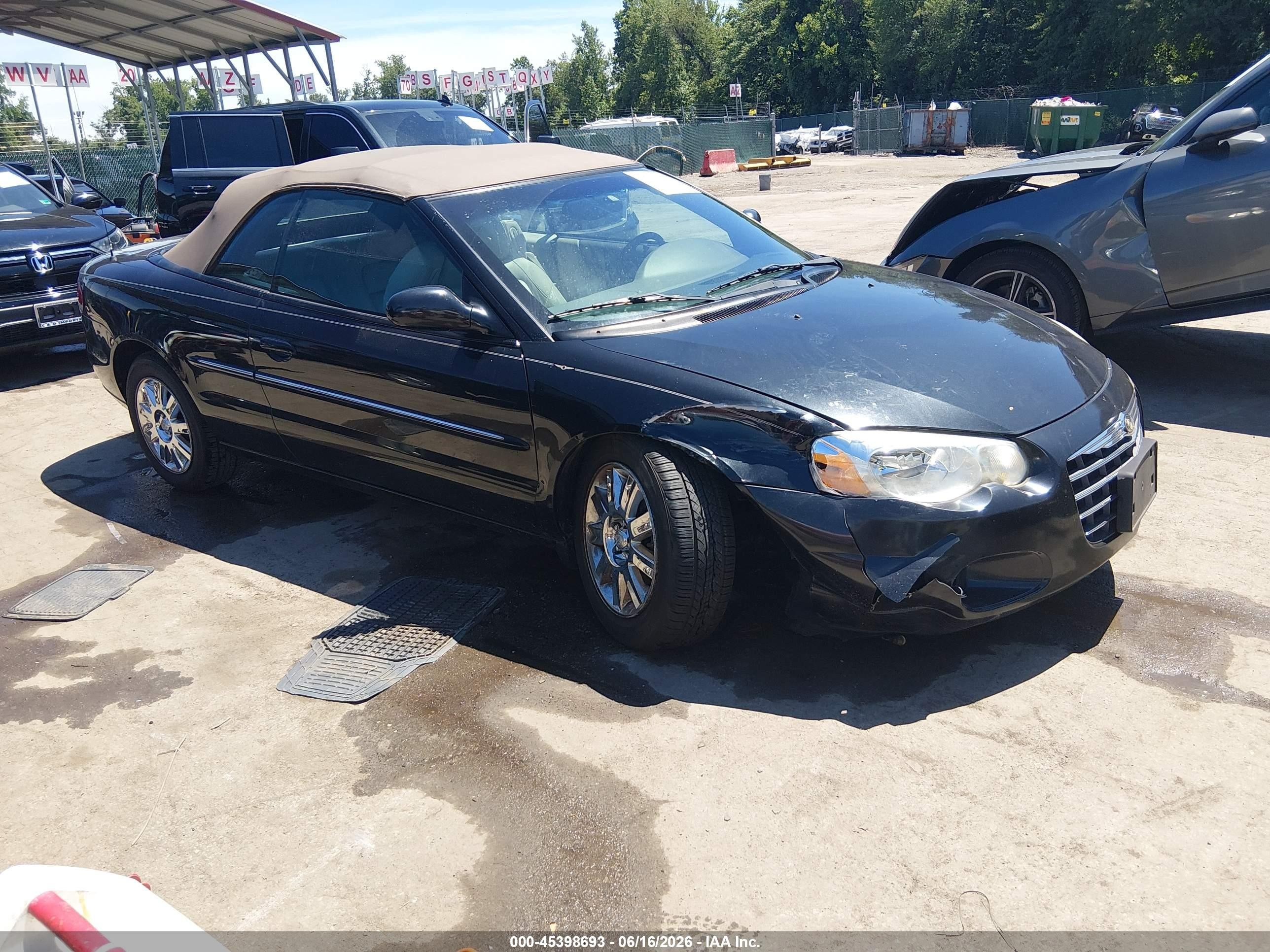 2004 Chrysler Sebring Limited, VIN 1C3EL65R84N157246 — Front end