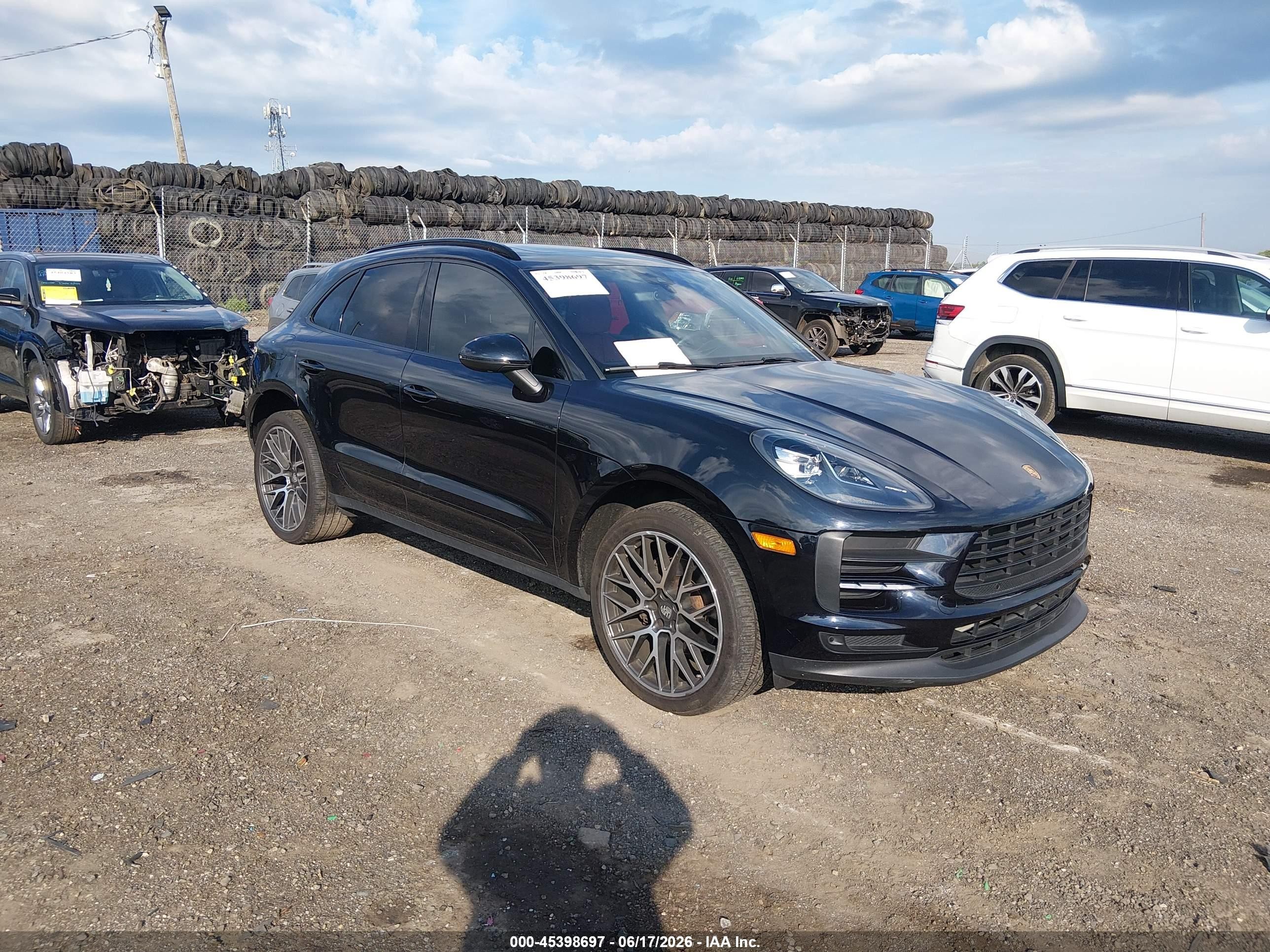 2019 Porsche Macan, VIN WP1AA2A58KLB00497 — Front end