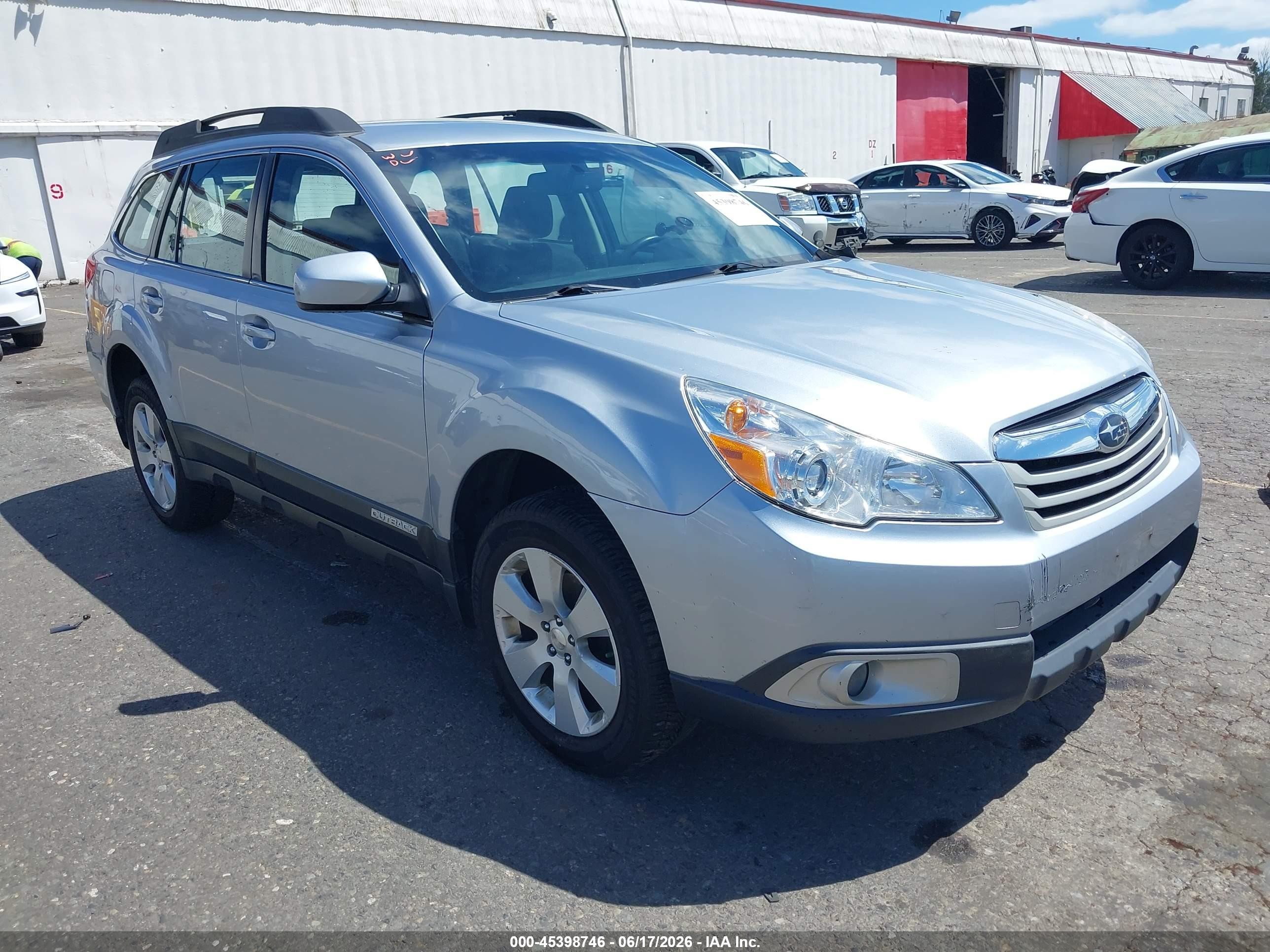 2012 Subaru Outback 2.5i, VIN 4S4BRBAC3C3301220 — Front end