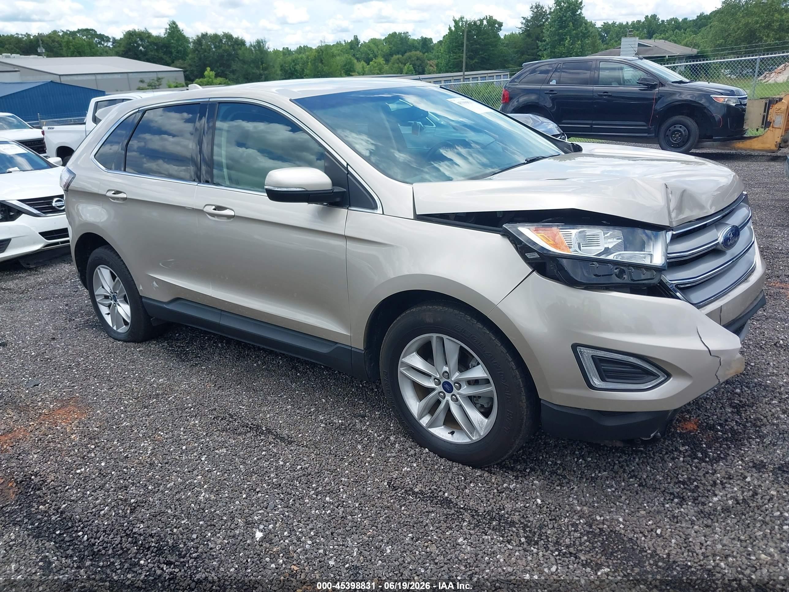 2017 Ford Edge SEL, VIN 2FMPK3J88HBB14896 — Front end