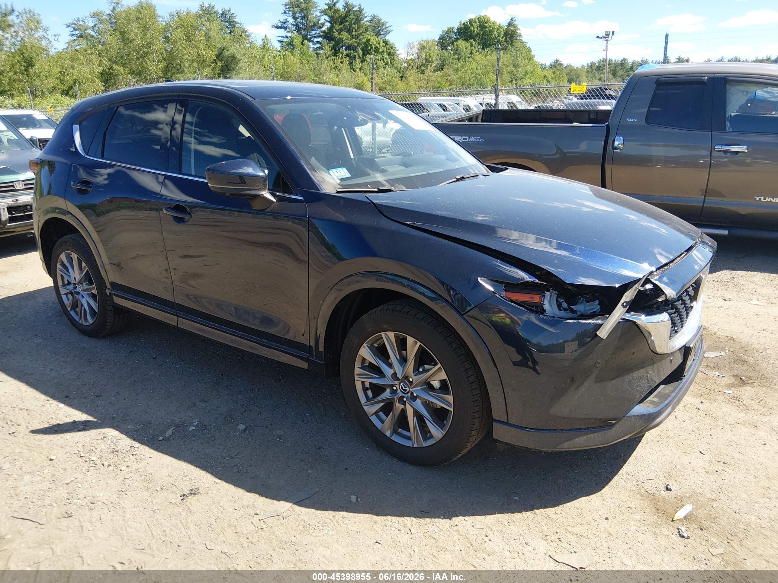 2025 Mazda CX-5 S Premium Plus, VIN JM3KFBEM0S0561095 — Front end