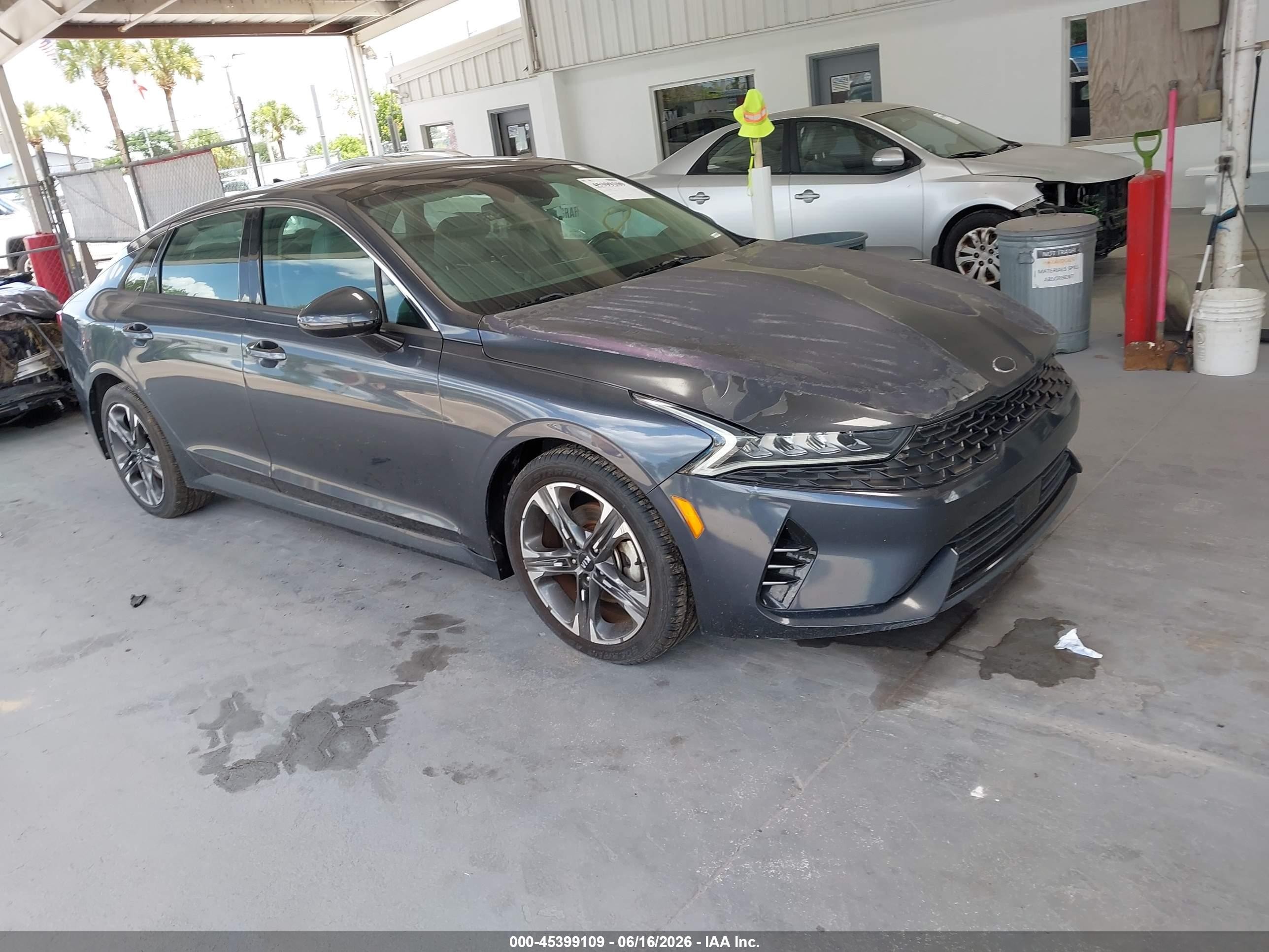 2021 Kia K5 EX, VIN 5XXG34J27MG003821 — Normal wear