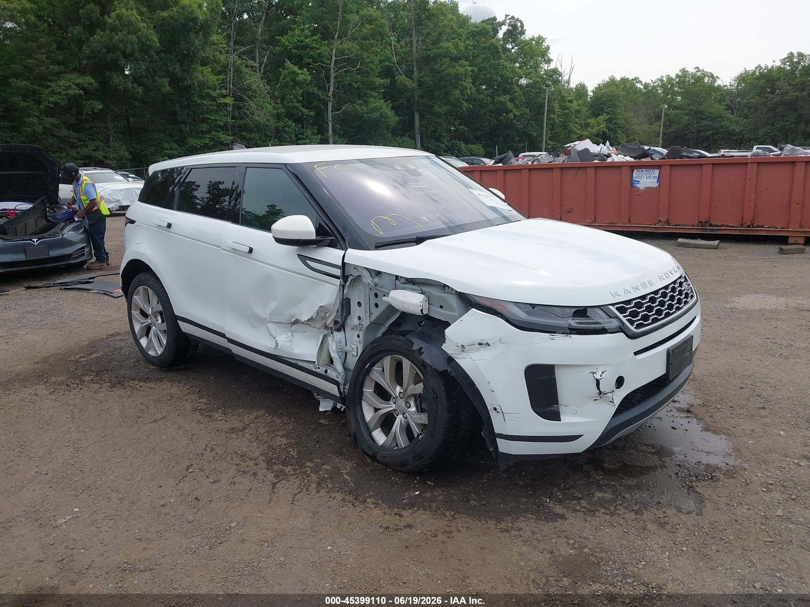 2020 Land Rover Range Rover Evoque SE, VIN SALZP2FXXLH077394 — Side