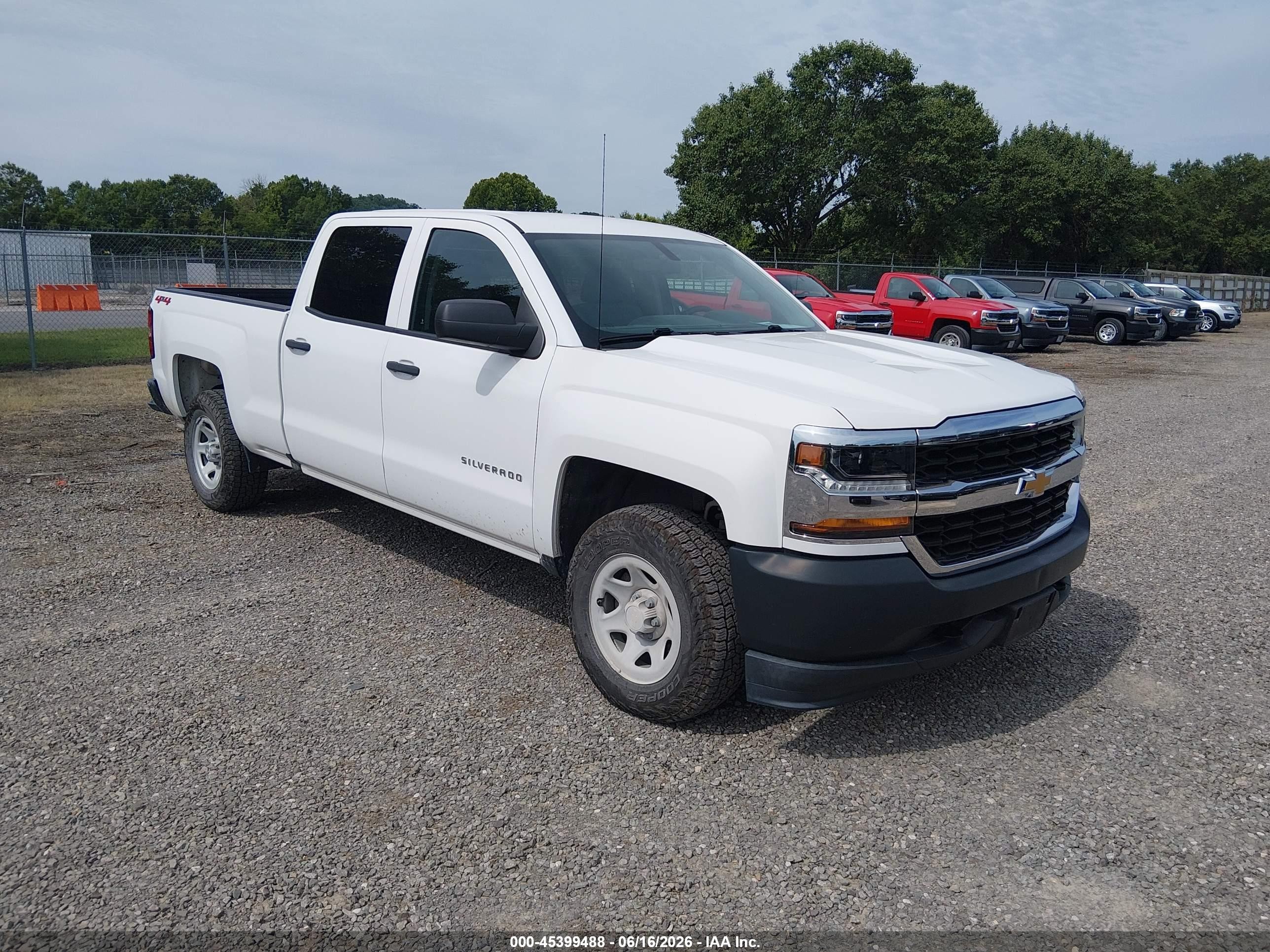2018 Chevrolet Silverado 1500 Work Truck, VIN 3GCUKNEC5JG434536 — Normal wear
