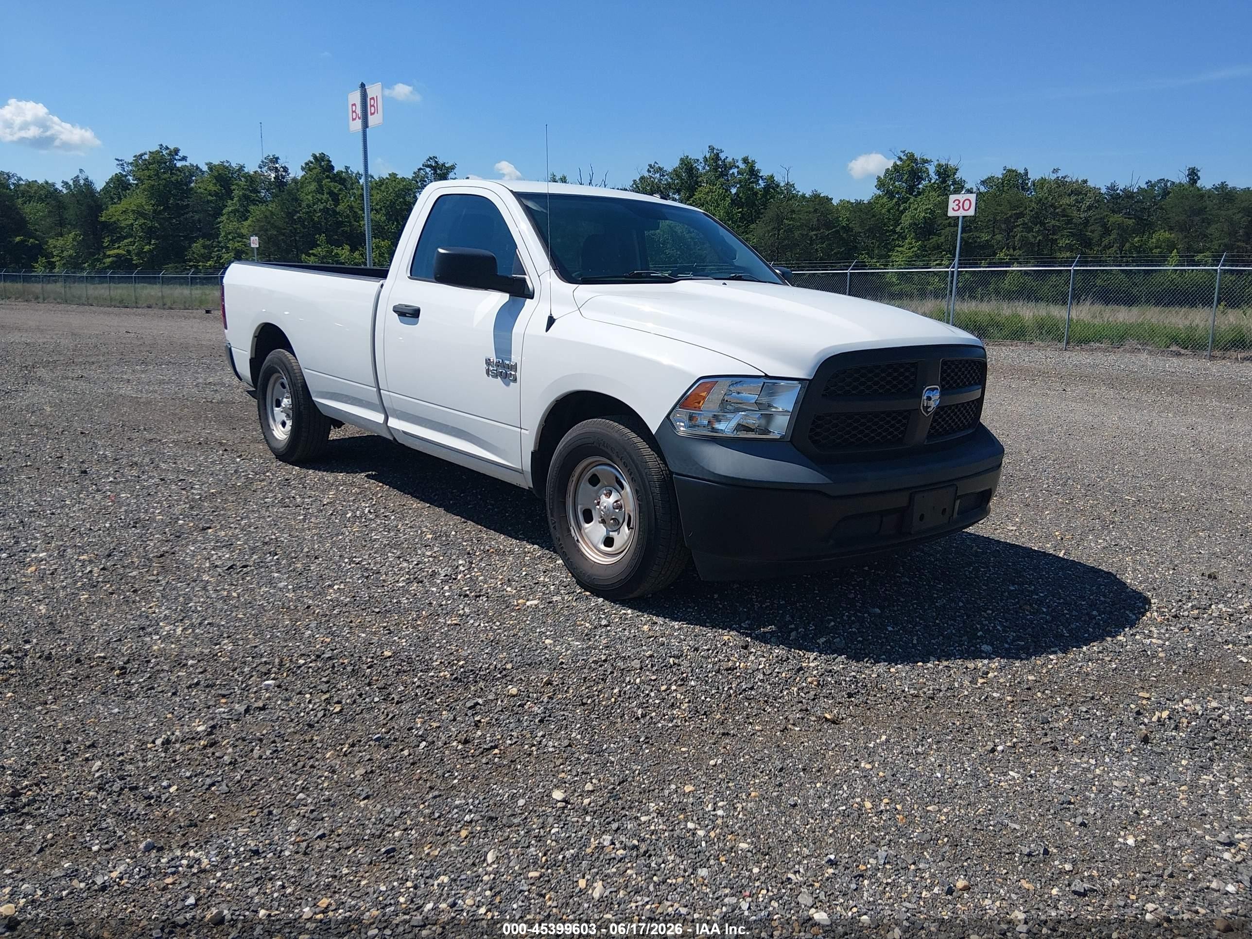 2018 Ram 1500 Tradesman, VIN 3C6JR6DG3JG321488 — Normal wear