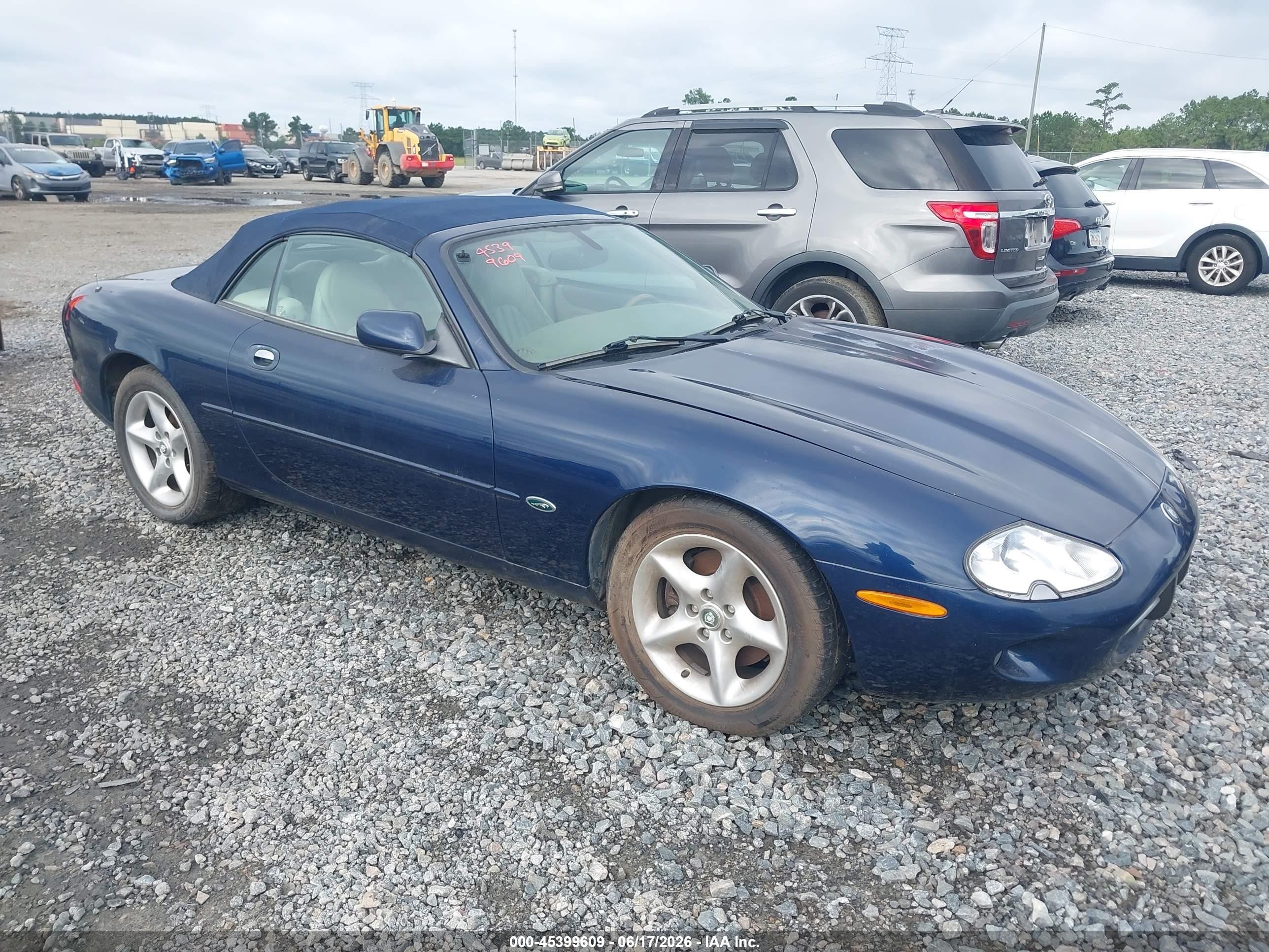 2000 Jaguar XK, VIN SAJJA42C0YNA06030 — Rear end