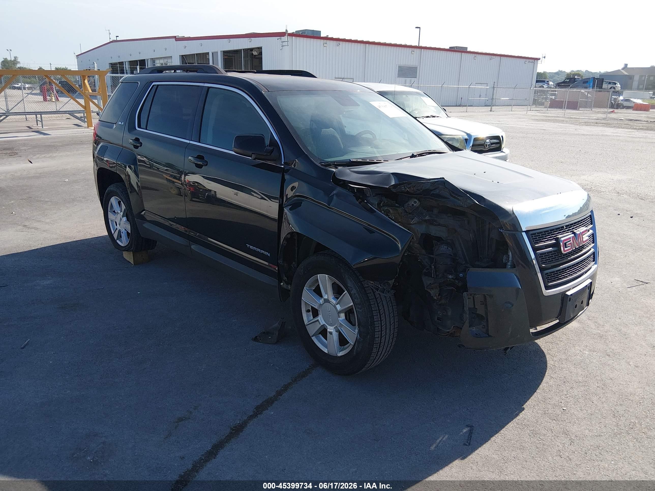 2013 GMC Terrain SLE, VIN 2GKALSEK3D6282430 — Front end