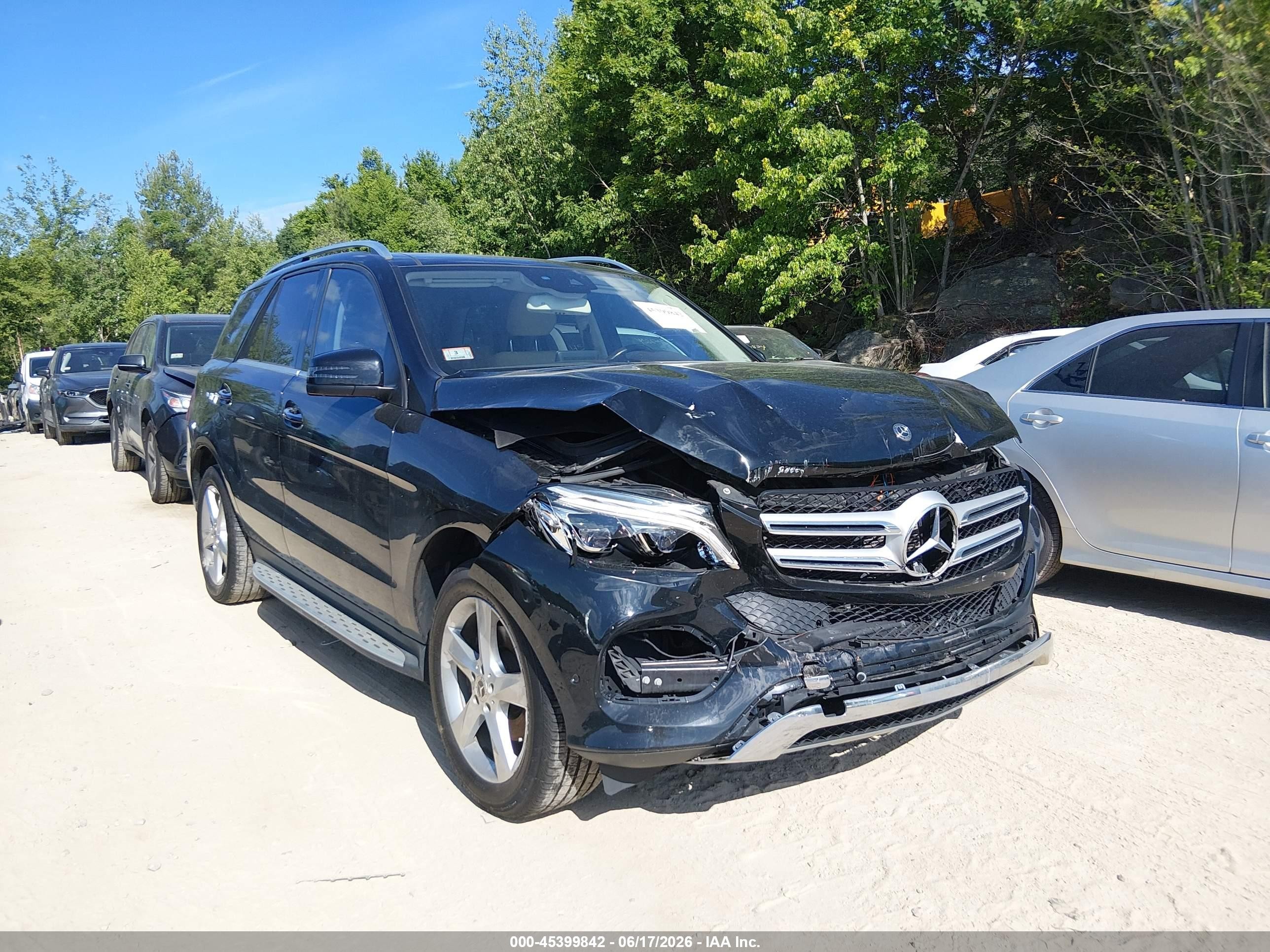 2018 Mercedes-Benz GLE 350, VIN 4JGDA5HBXJB179165 — Front end