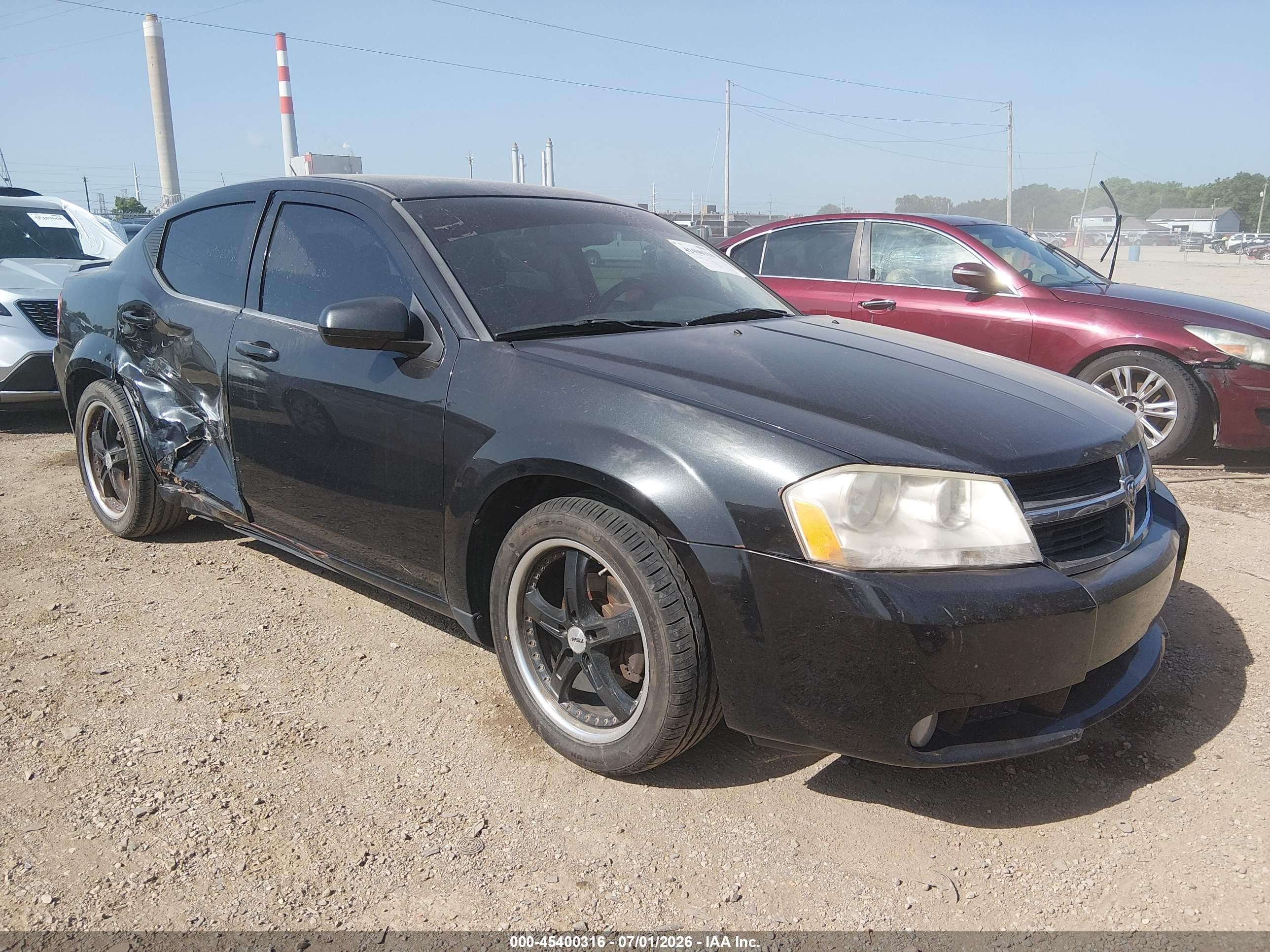 2010 Dodge Avenger R/T, VIN 1B3CC5FB0AN236051 — Side