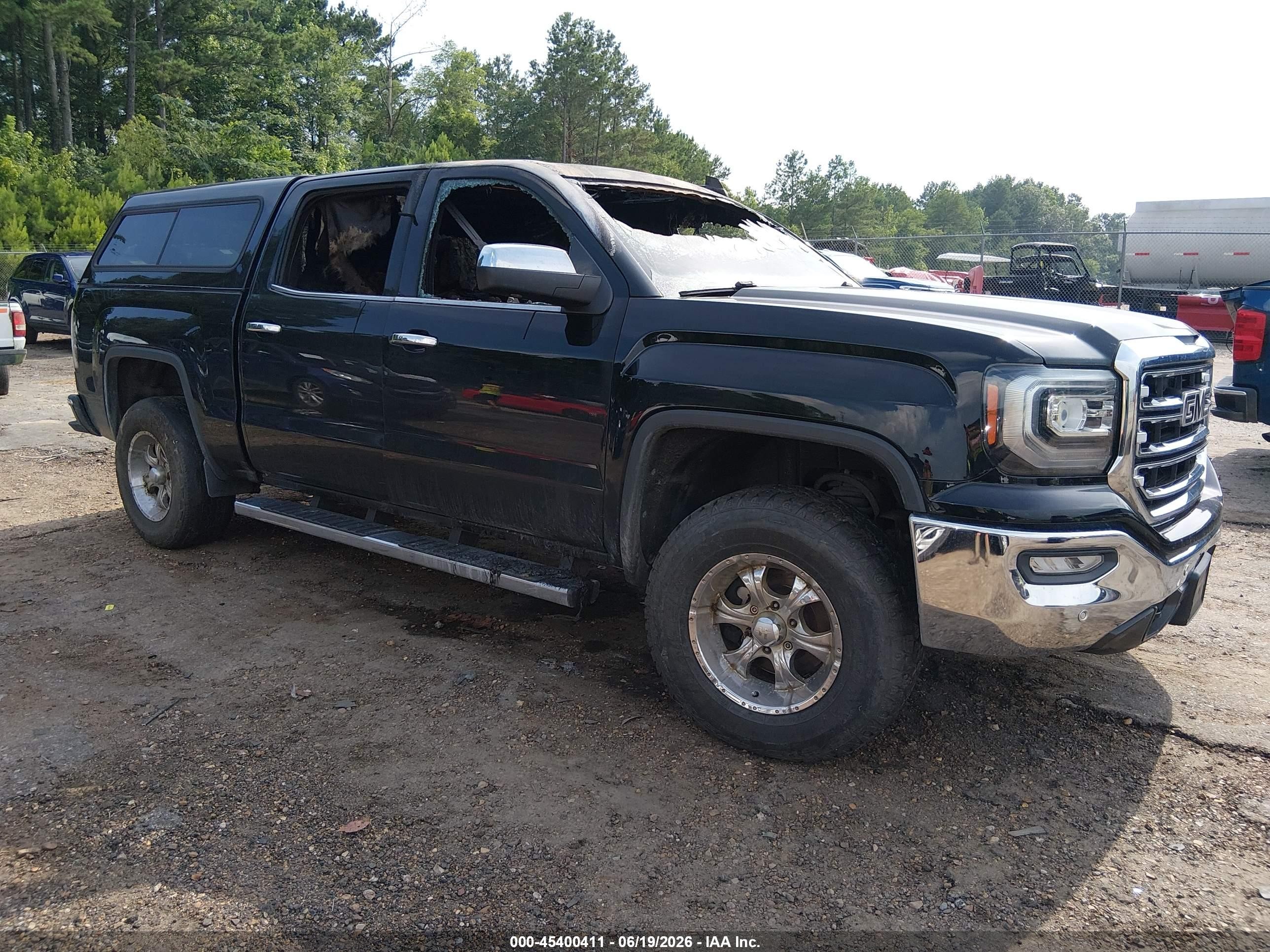 2017 GMC Sierra 1500 SLT, VIN 3GTU2NEJXHG295125 — Interior fire