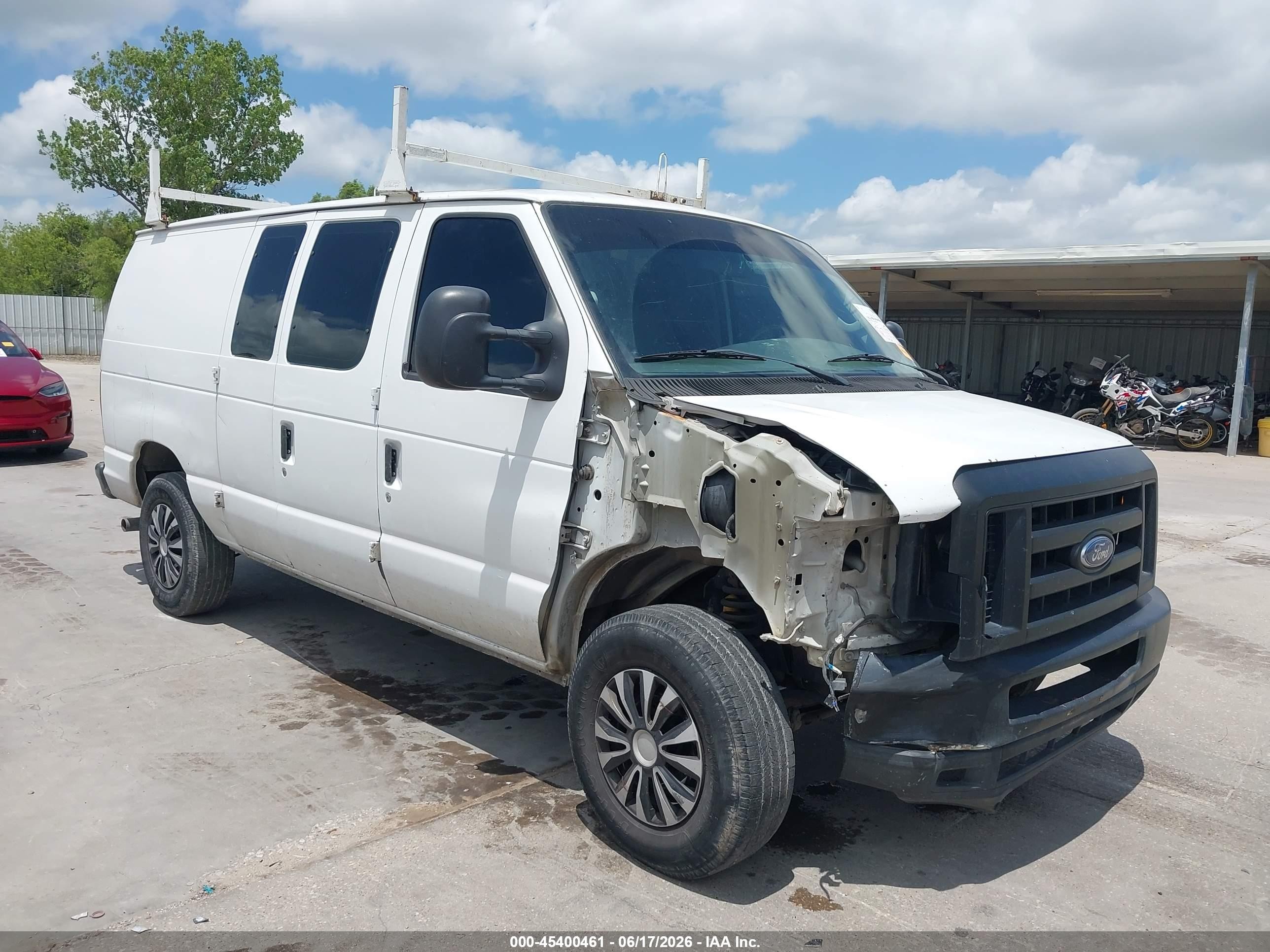 2008 Ford Econoline Cargo Commercial, VIN 1FTNE24L68DB55888 — Front end
