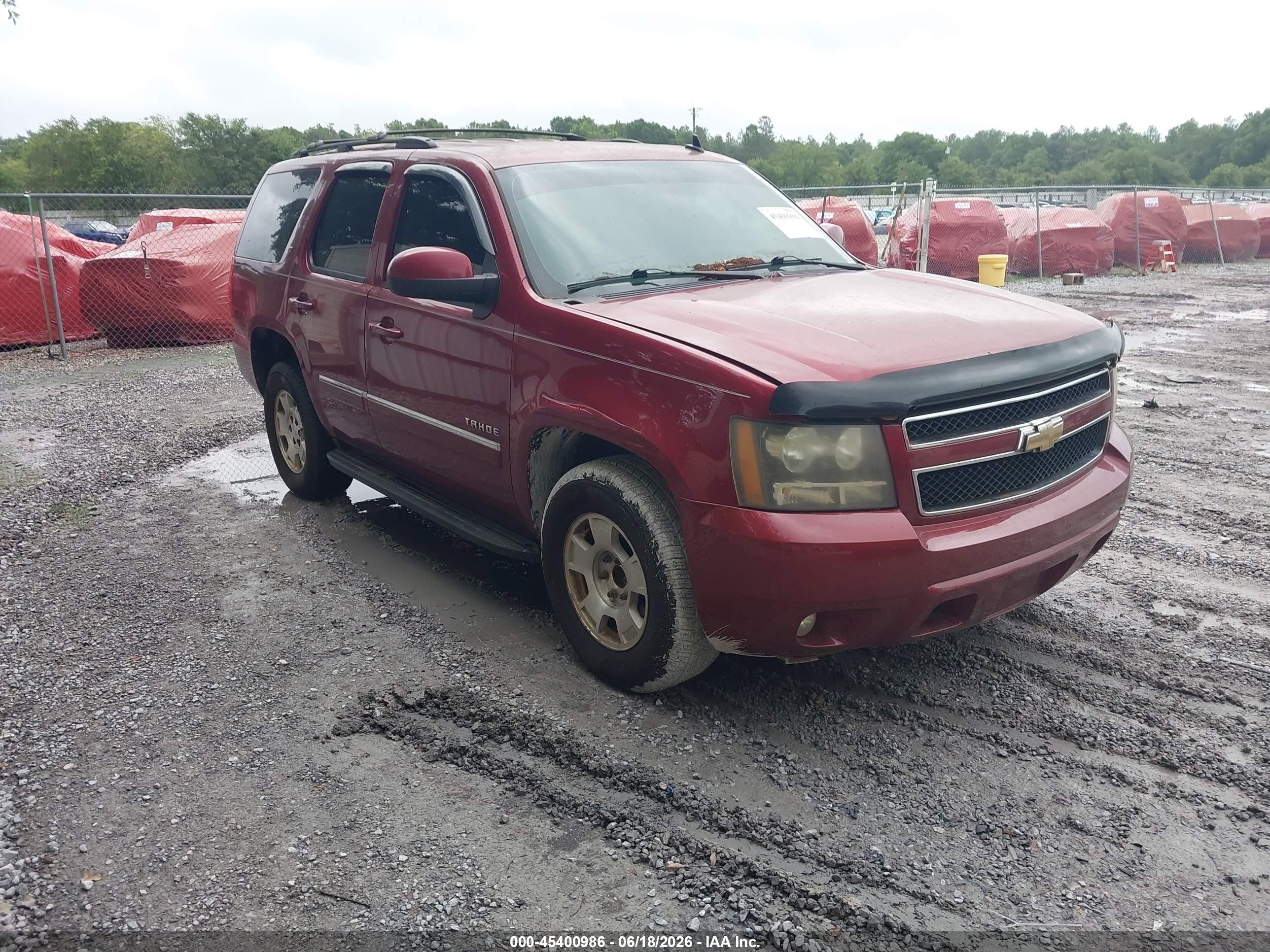 2011 Chevrolet Tahoe LT, VIN 1GNSCBE02BR149746 — Side