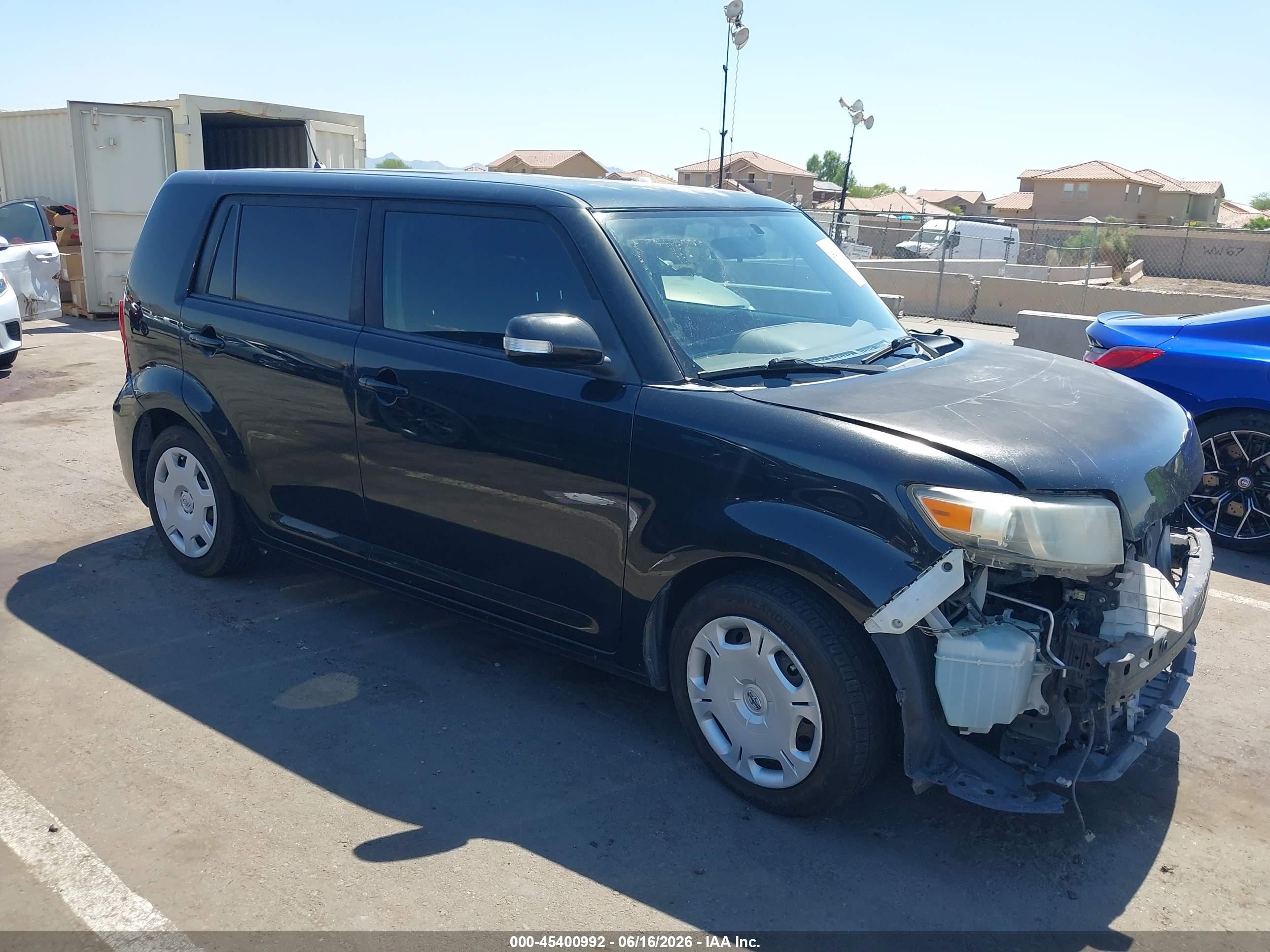 2014 Scion xB, VIN JTLZE4FE7EJ053612 — Front end