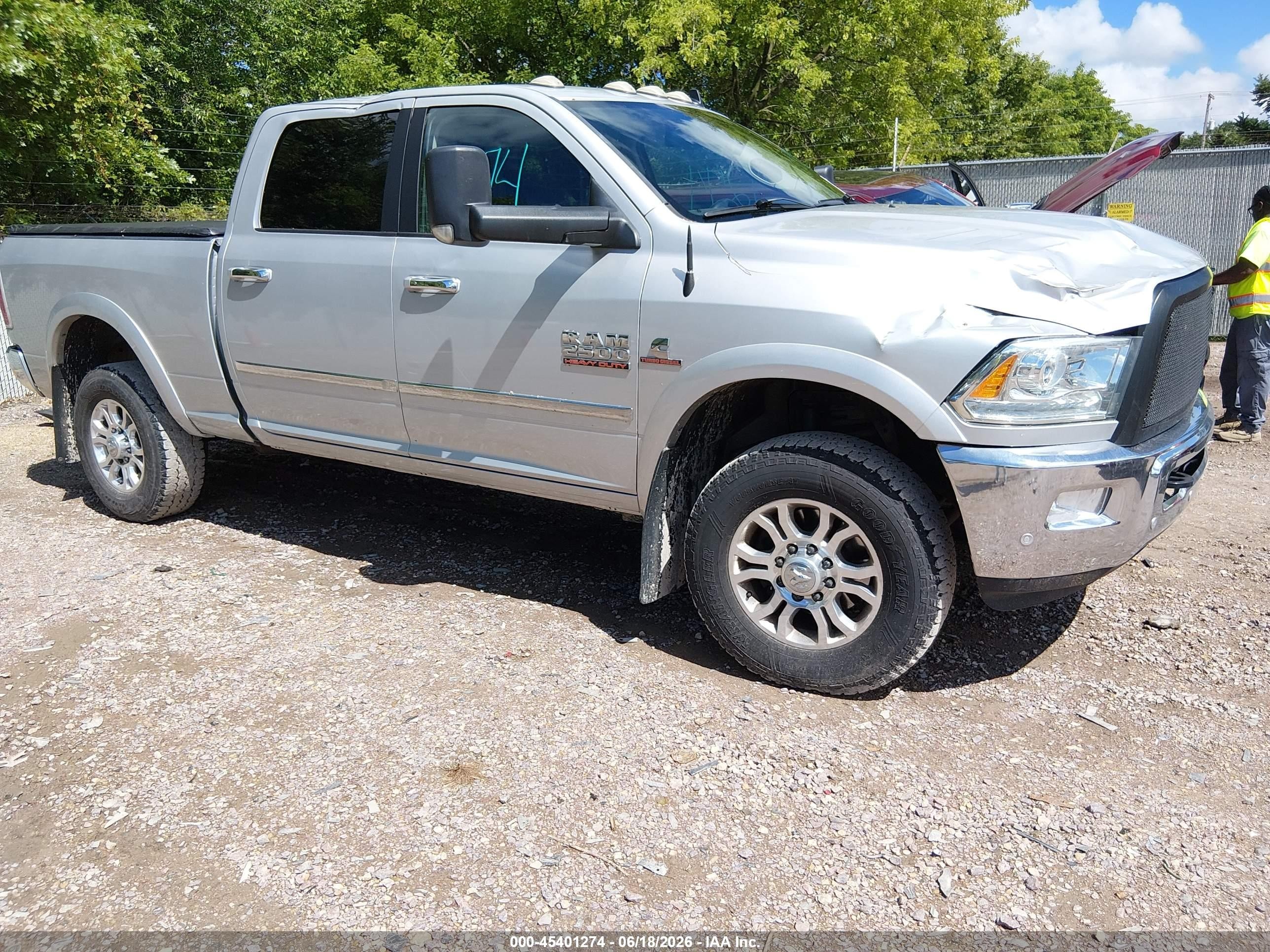 2018 Ram 2500 Laramie, VIN 3C6UR5FL7JG161486 — Roof