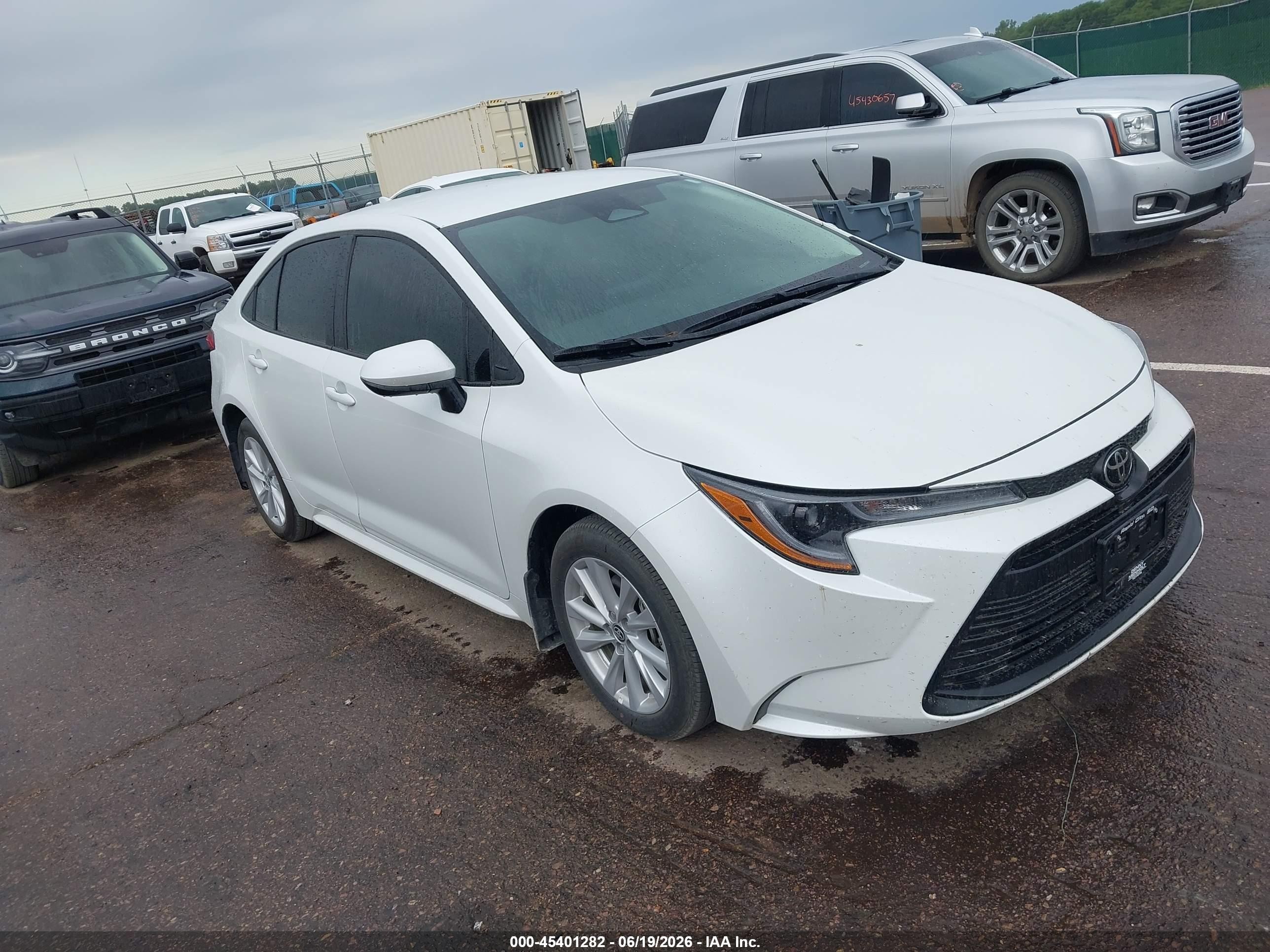 2026 Toyota Corolla LE, VIN 5YFB4MDE2TP398106 — Град