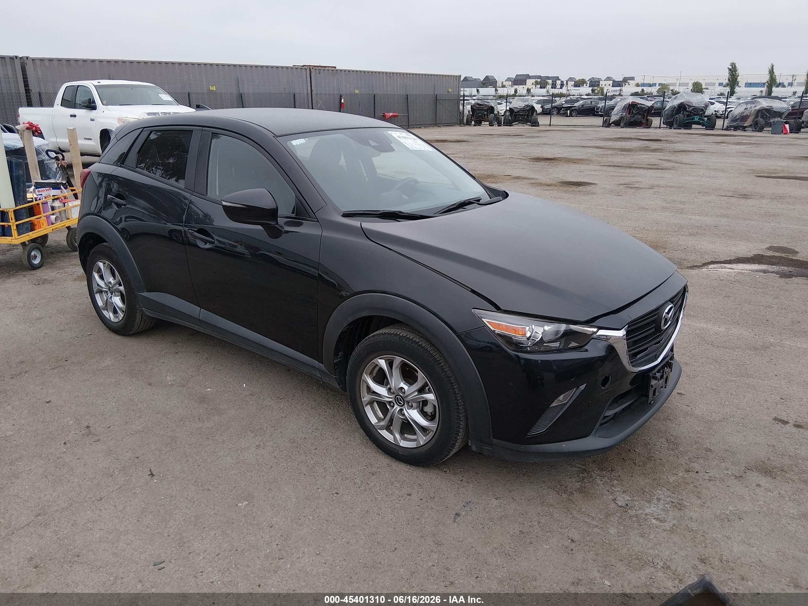 2019 Mazda CX-3 Sport, VIN JM1DKDB73K0445073 — Front end