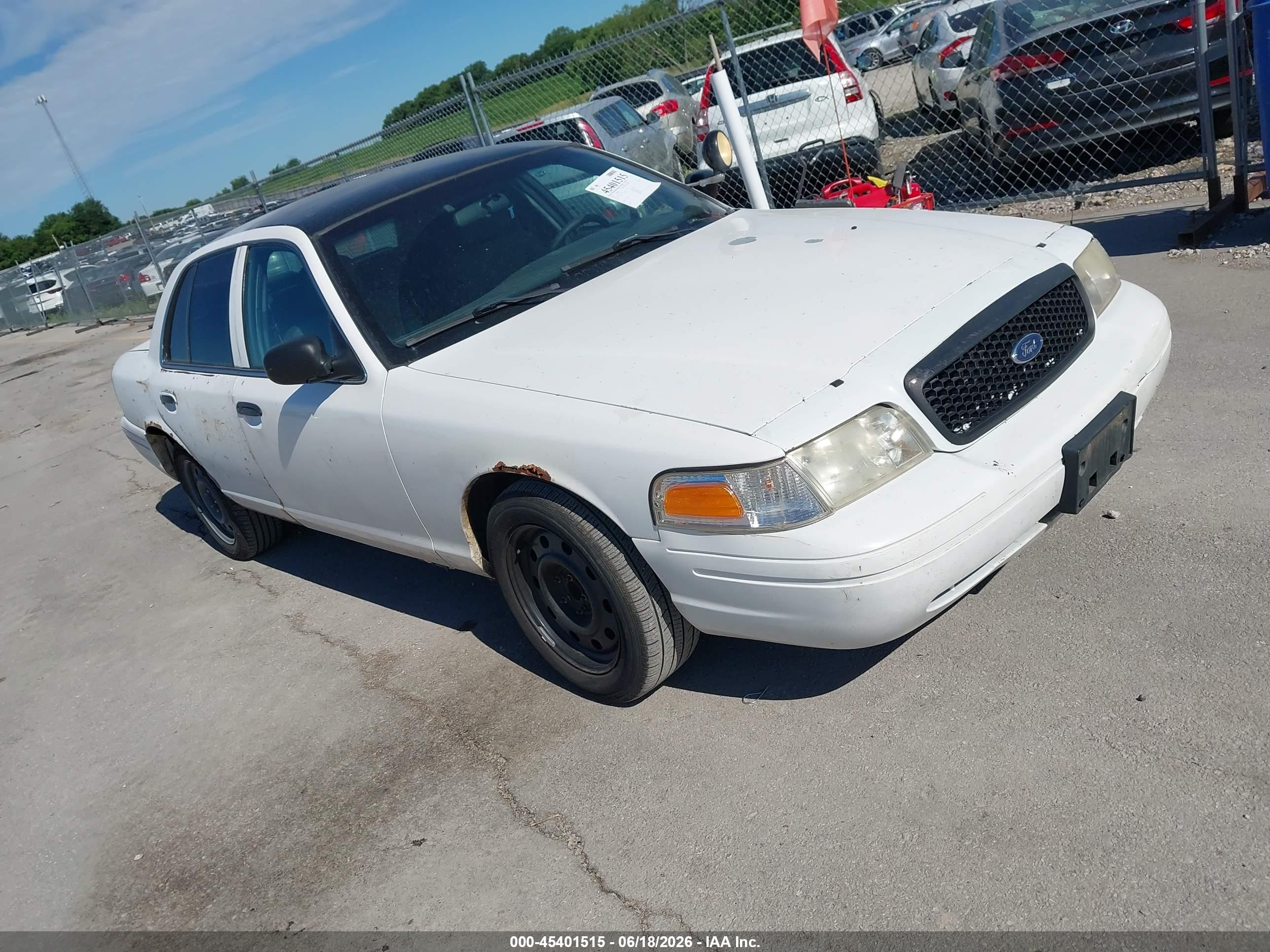 2008 Ford Police Interceptor, VIN 2FAFP71V28X101102 — Front end