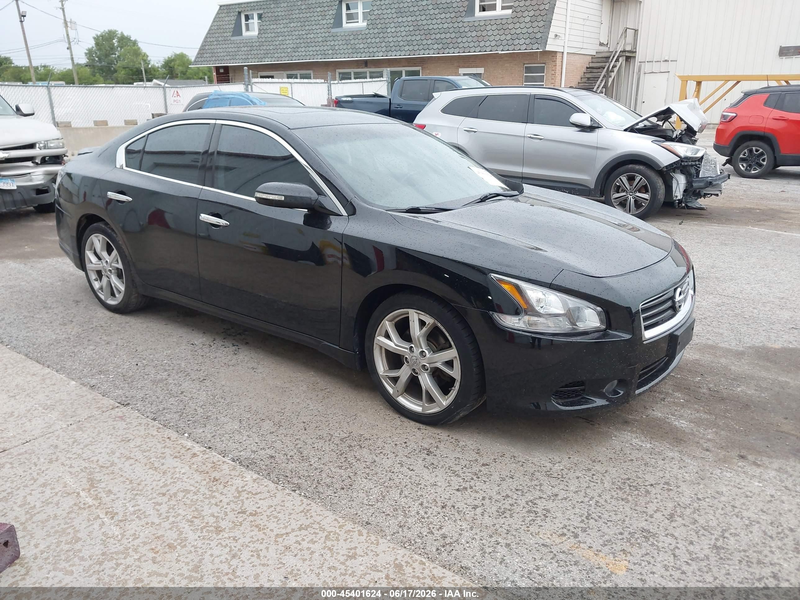 2012 Nissan Maxima SV, VIN 1N4AA5AP5CC864707 — Бок
