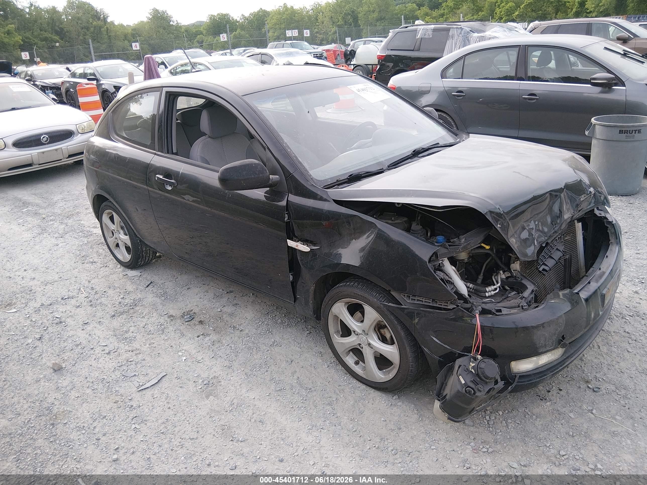 2011 Hyundai Accent SE, VIN KMHCN3AC9BU196567 — Front end
