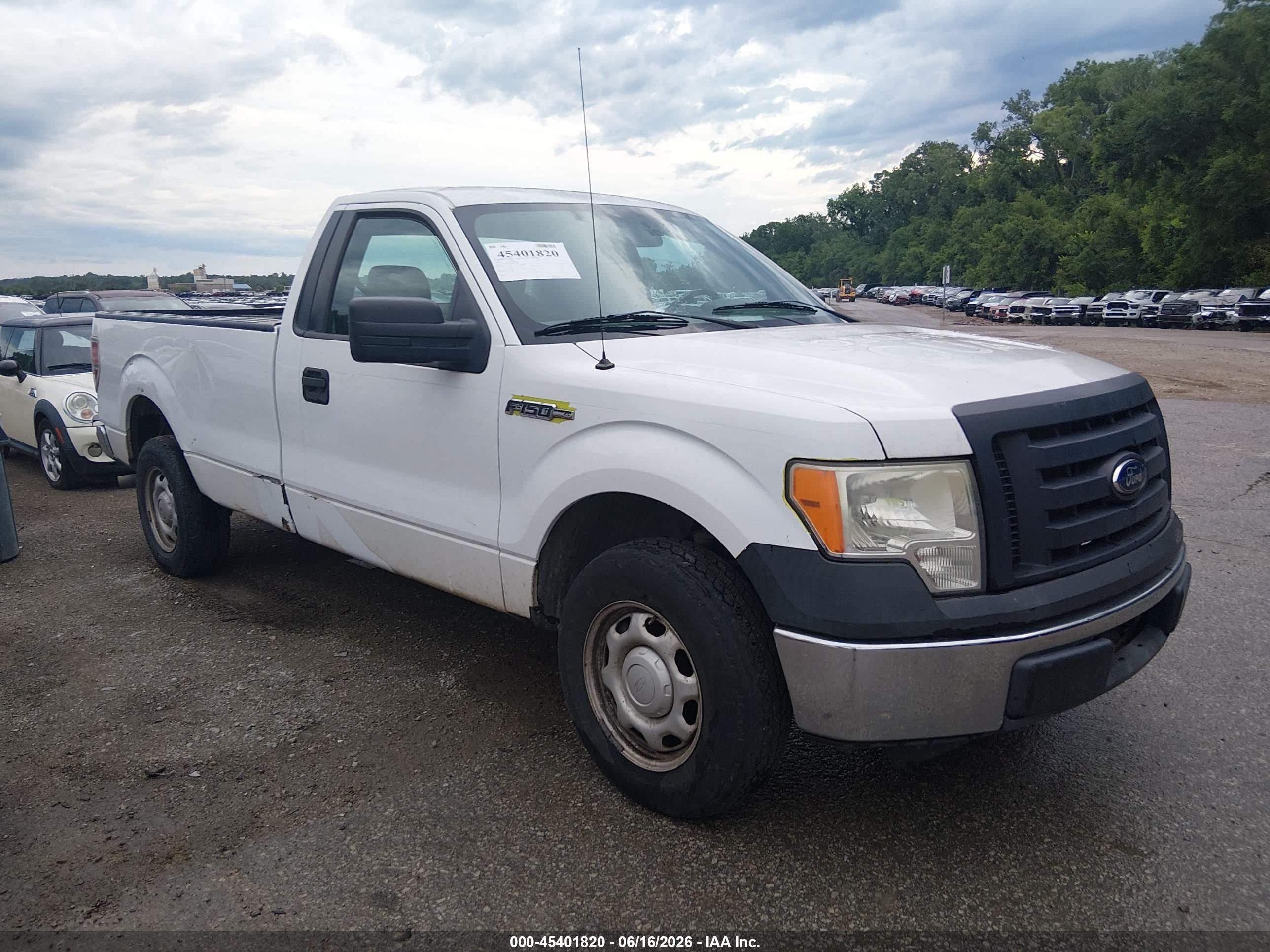 2011 Ford F-150 XL, VIN 1FTNF1CF2BKD67886 — Normal wear