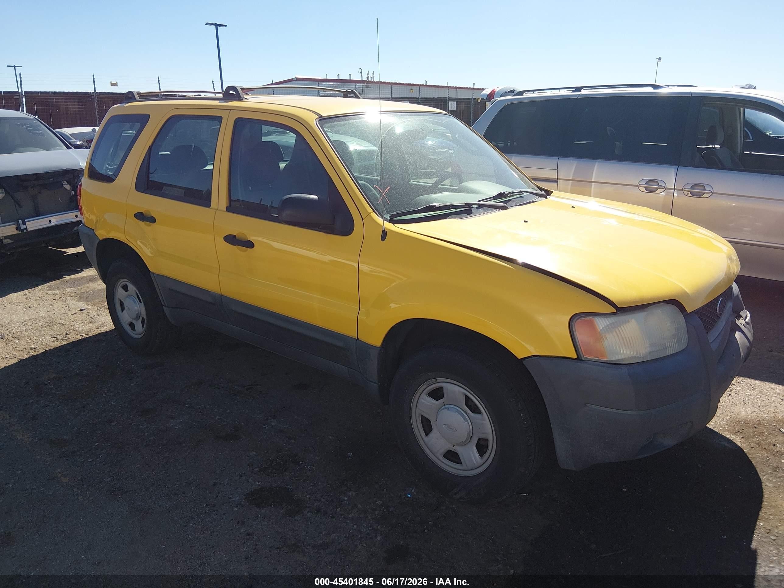 2003 Ford Escape XLS Popular, VIN 1FMCU02123KD98761 — Перед