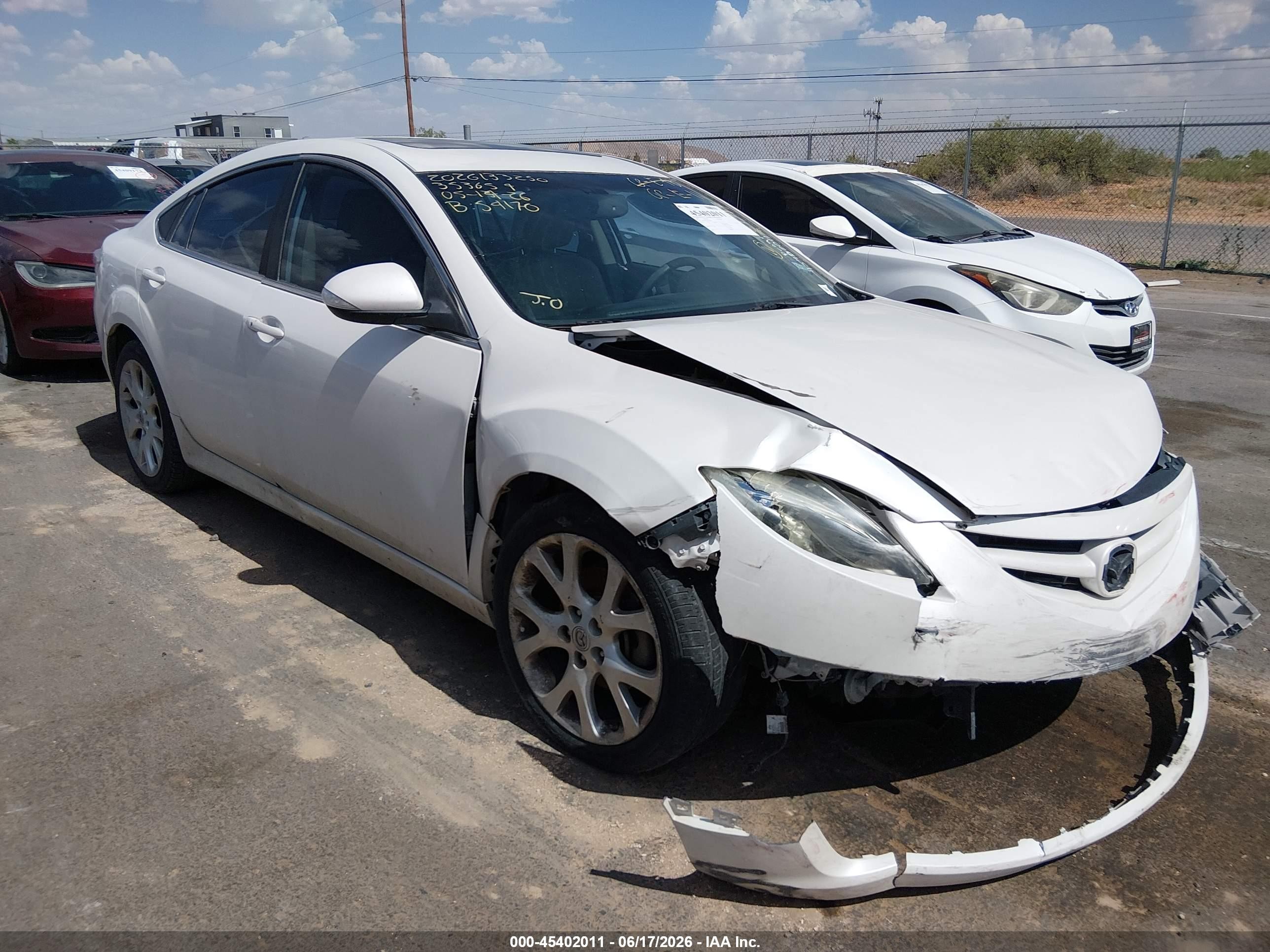 2013 Mazda 6 i Grand Touring, VIN 1YVHZ8CH6D5M13682 — Front end