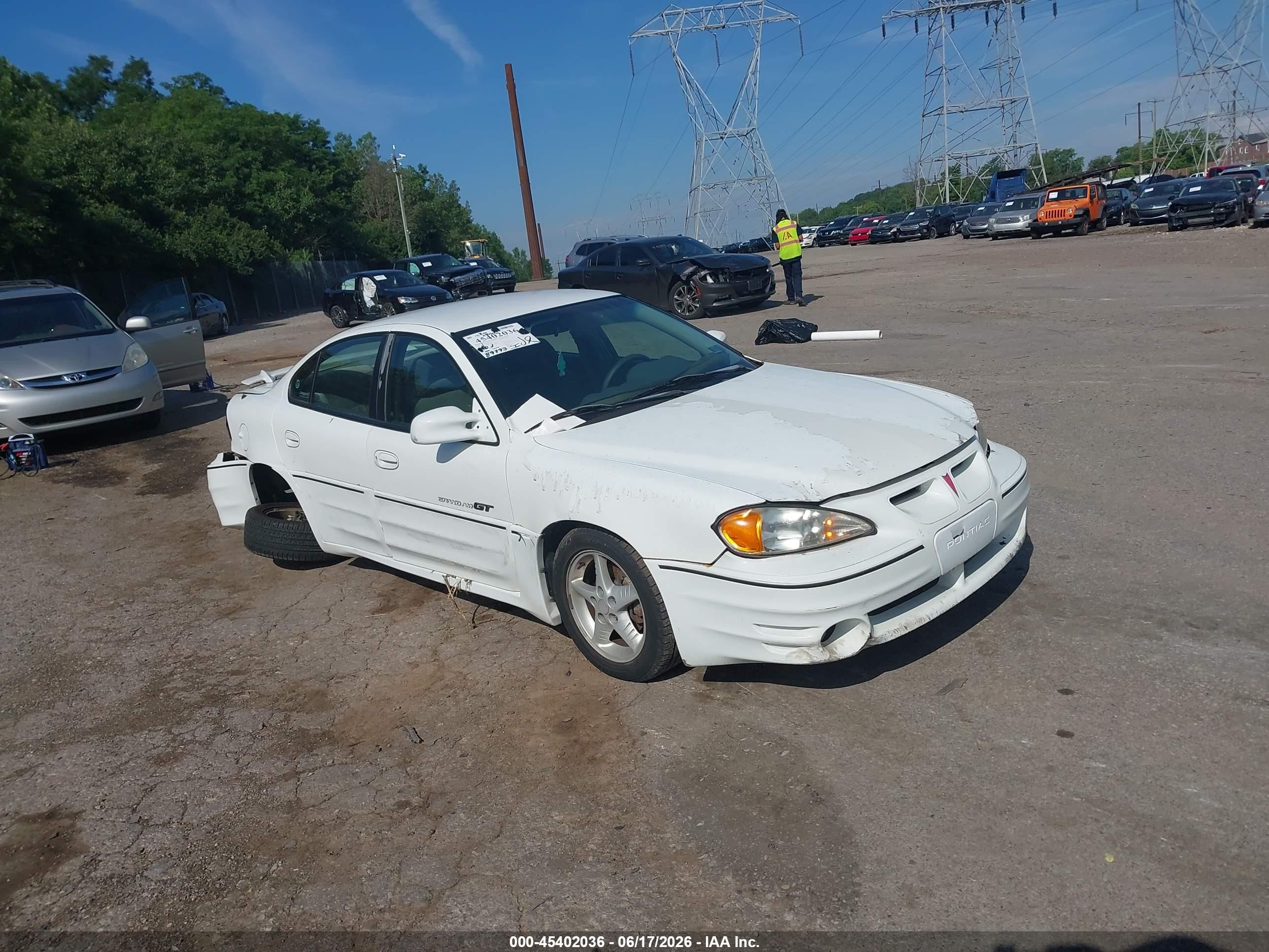 2001 Pontiac Grand Am GT, VIN 1G2NW52E21C170469 — Rear end
