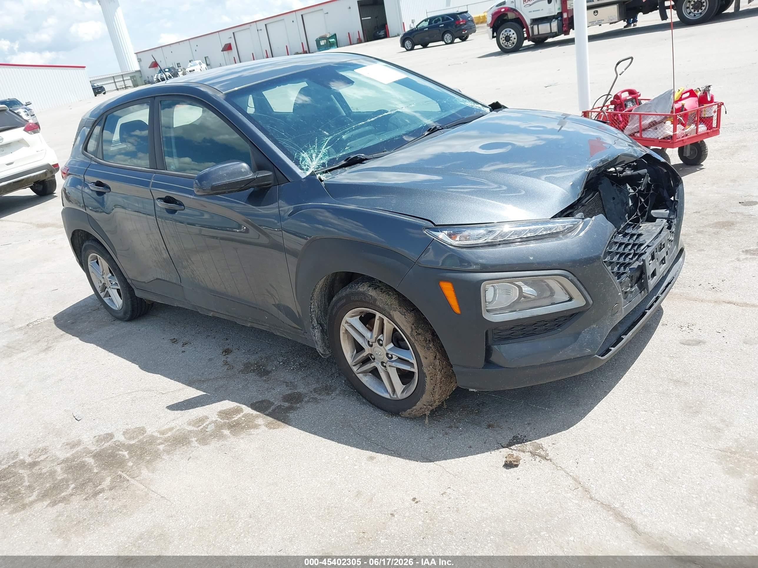 2021 Hyundai Kona SE, VIN KM8K12AA1MU702475 — Front end