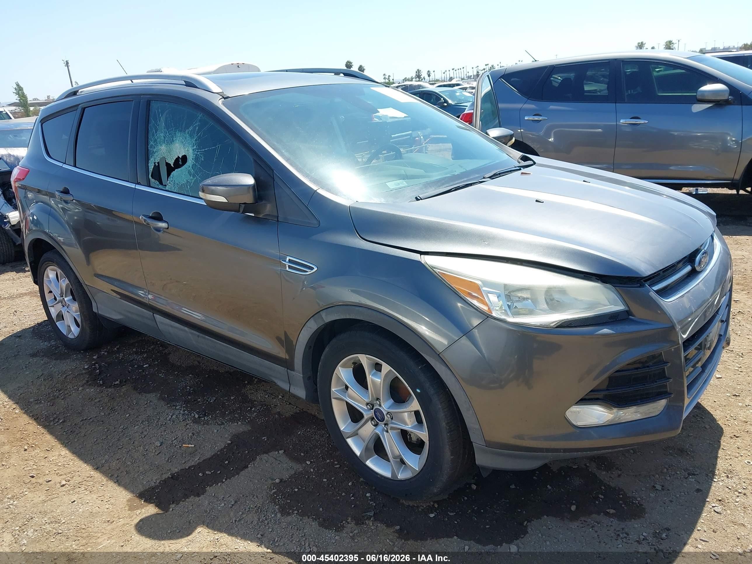 2015 Ford Escape Titanium, VIN 1FMCU0JX6FUB31217 — Normal wear