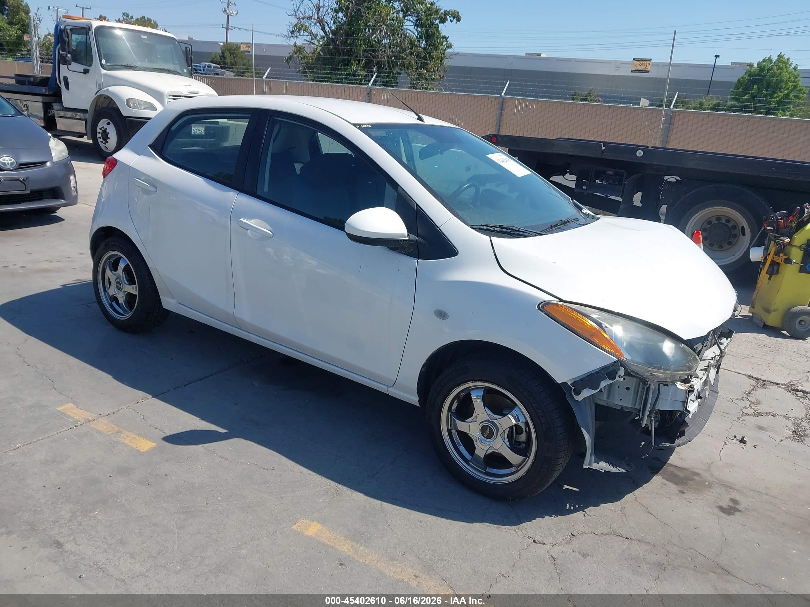 2011 Mazda 2 Sport, VIN JM1DE1HZ5B0101792 — Normal wear