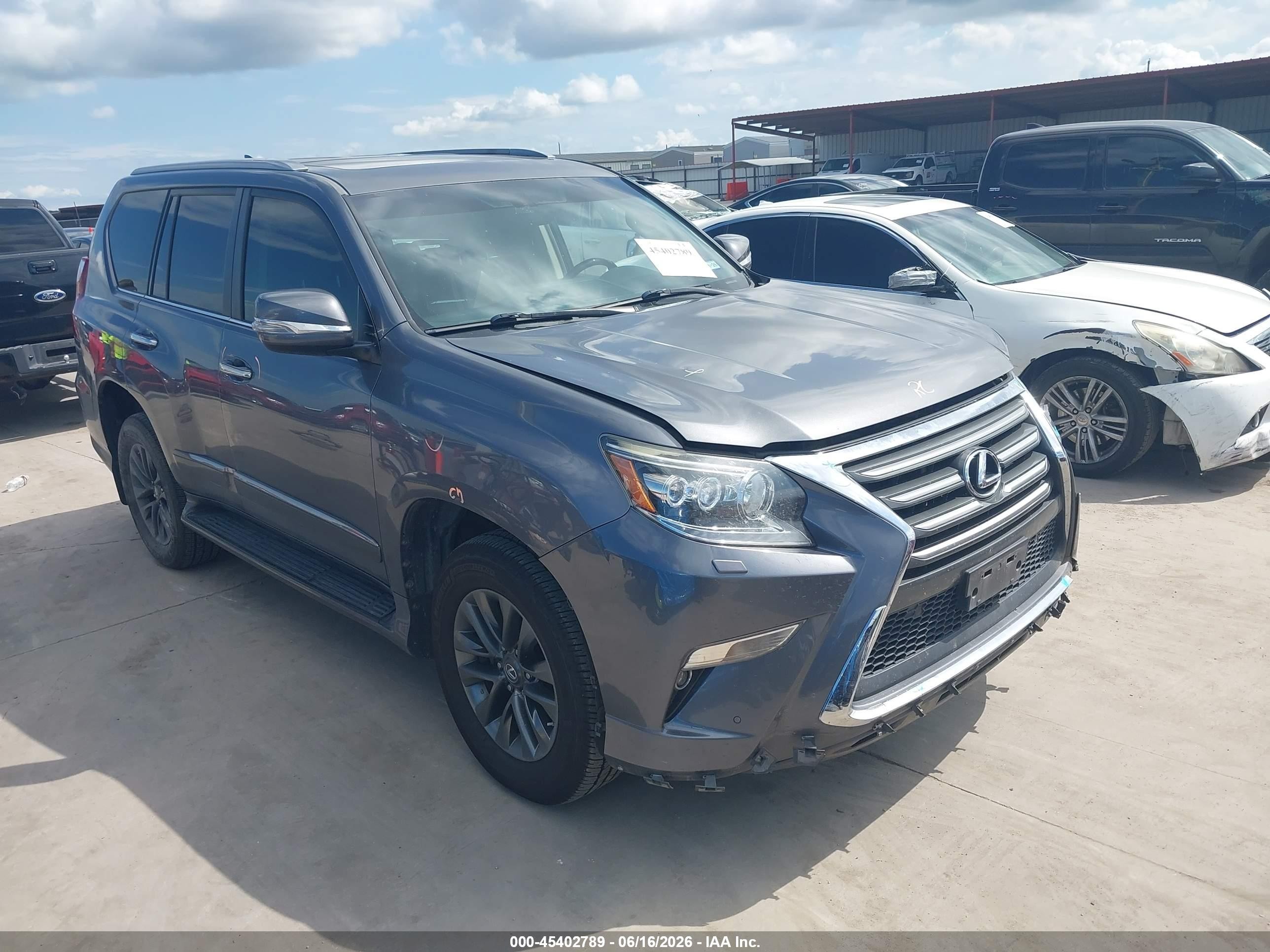 2017 Lexus GX 460 Premium, VIN JTJBM7FX6H5151673 — Front end