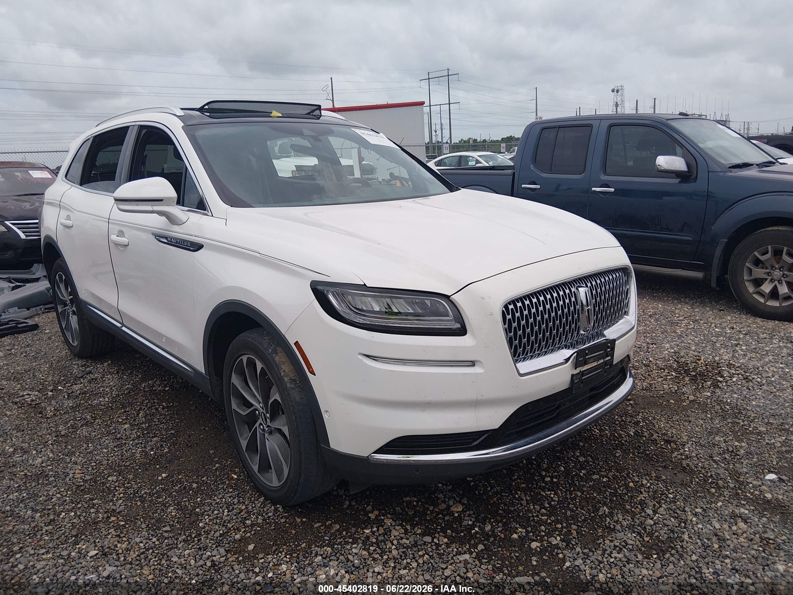 2022 Lincoln Nautilus Reserve, VIN 2LMPJ8K9XNBL08675 — Water / flood