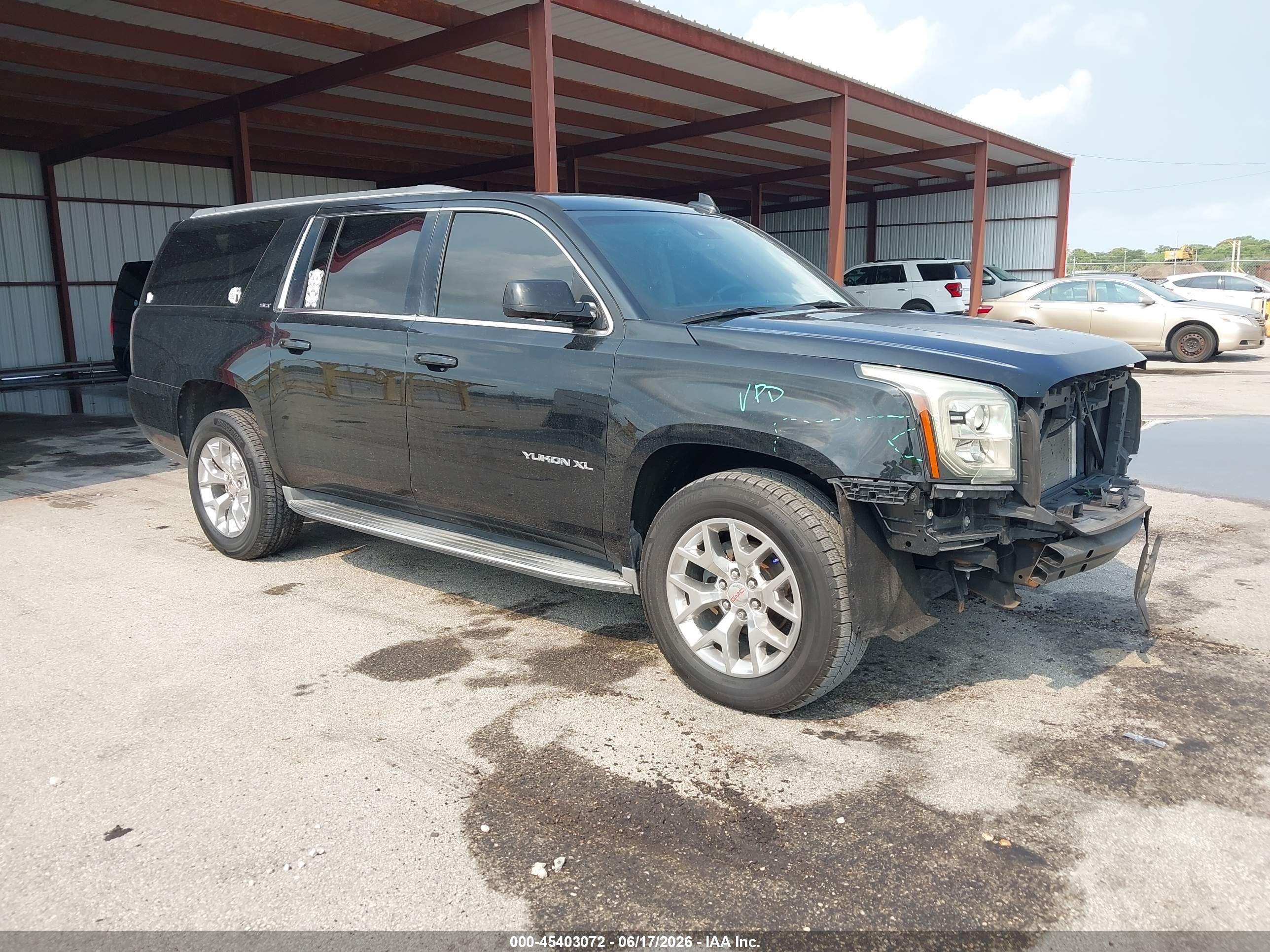 2016 GMC Yukon XL SLT, VIN 1GKS1GKC4GR325279 — Front end