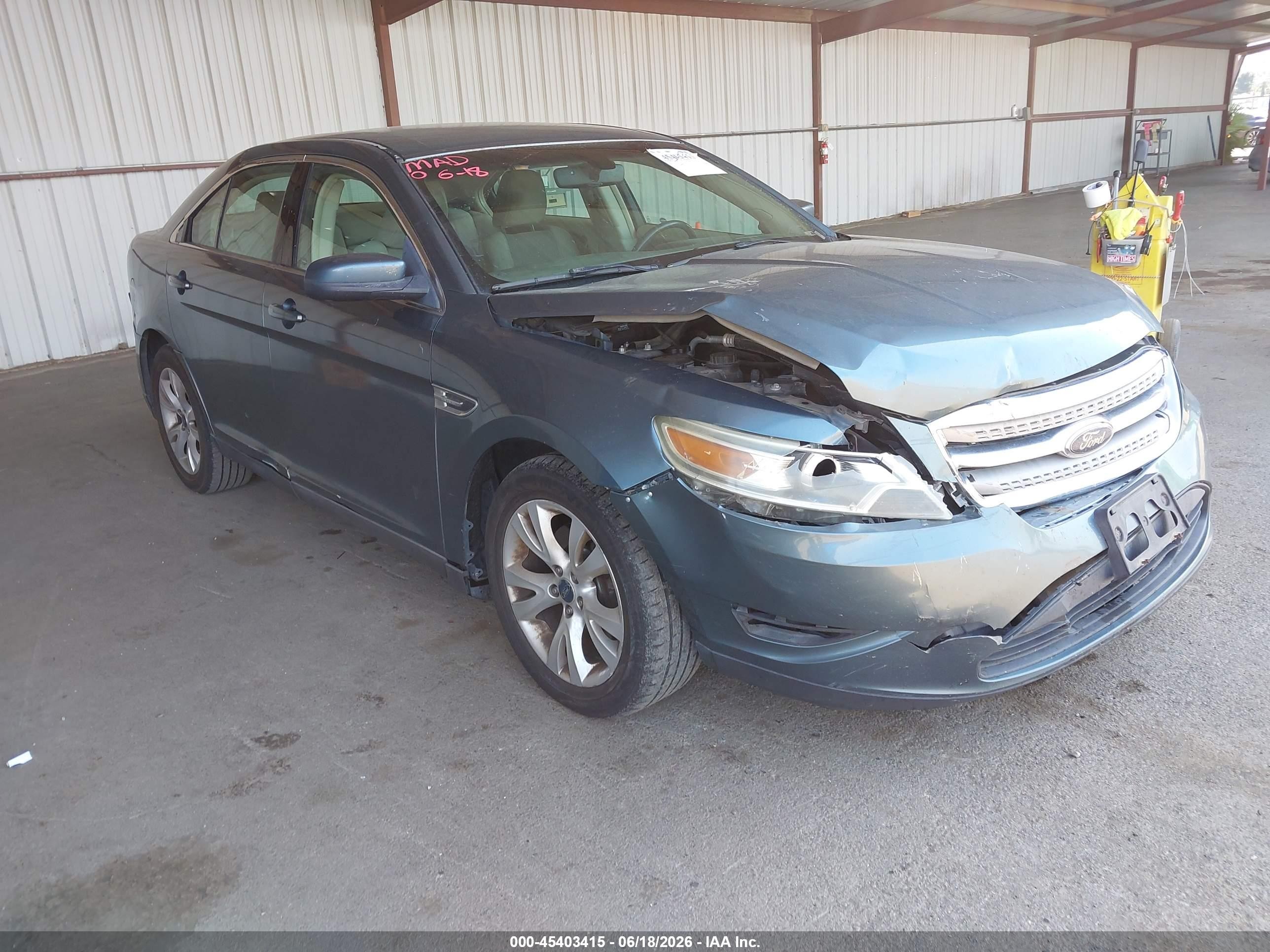 2010 Ford Taurus SEL, VIN 1FAHP2EW3AG130019 — Front end