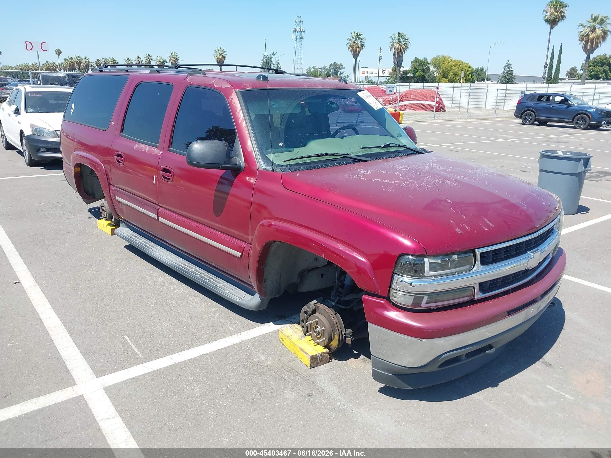 2005 Chevrolet Suburban LT, VIN 3GNFK16Z85G123801 — Side