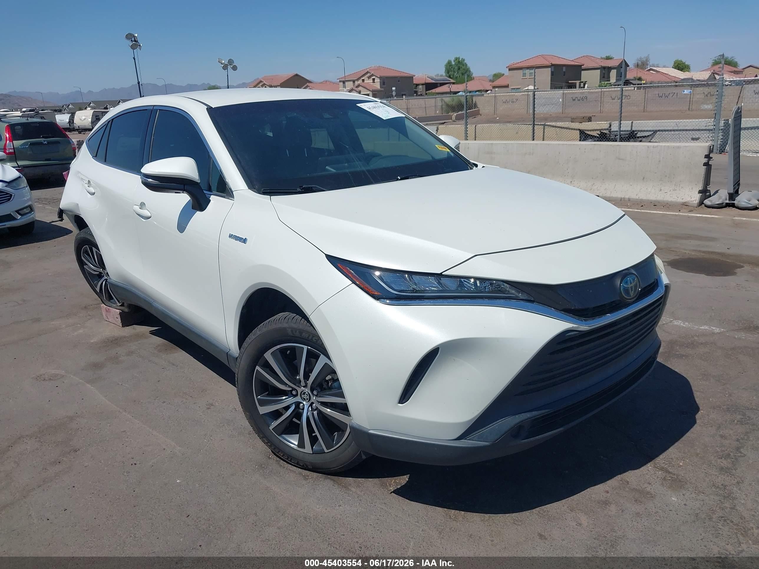 2021 Toyota Venza Limited, VIN JTEAAAAH2MJ046856 — Rear end