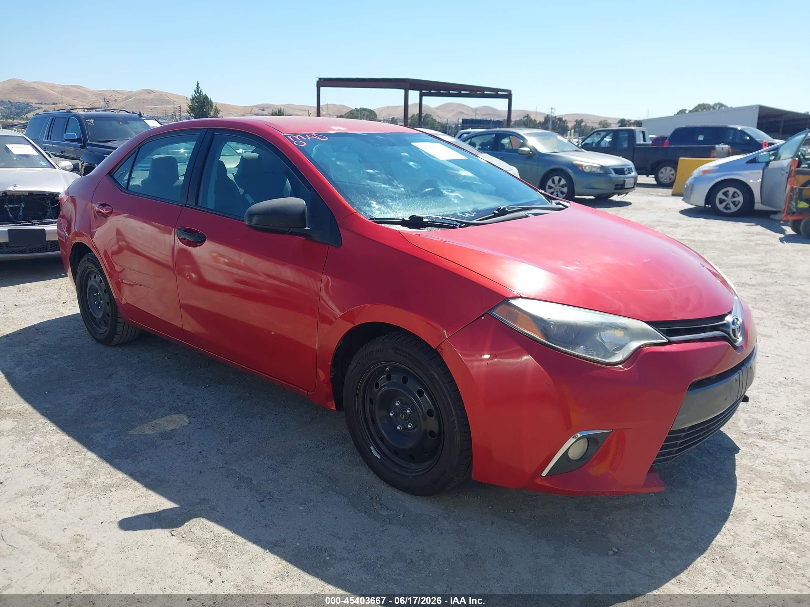 2016 Toyota Corolla LE, VIN 5YFBURHE1GP519012 — Normal wear