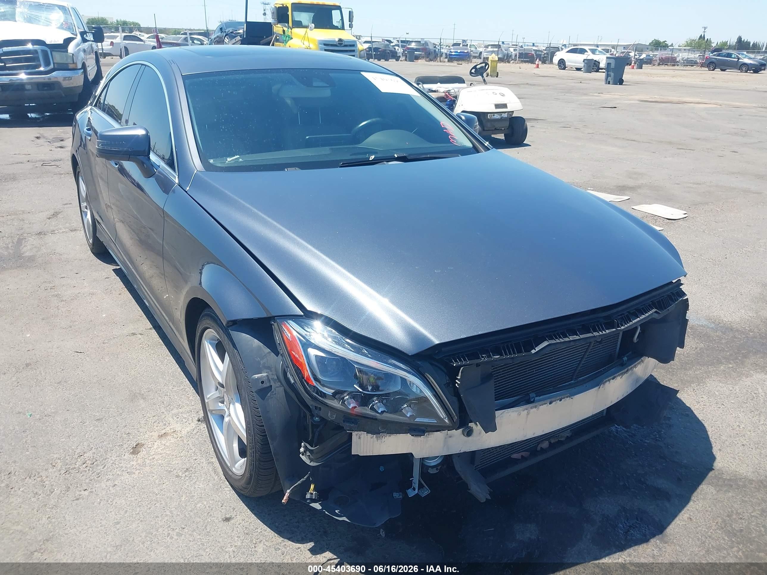 2015 Mercedes-Benz CLS 400, VIN WDDLJ6FB6FA141606 — Front end