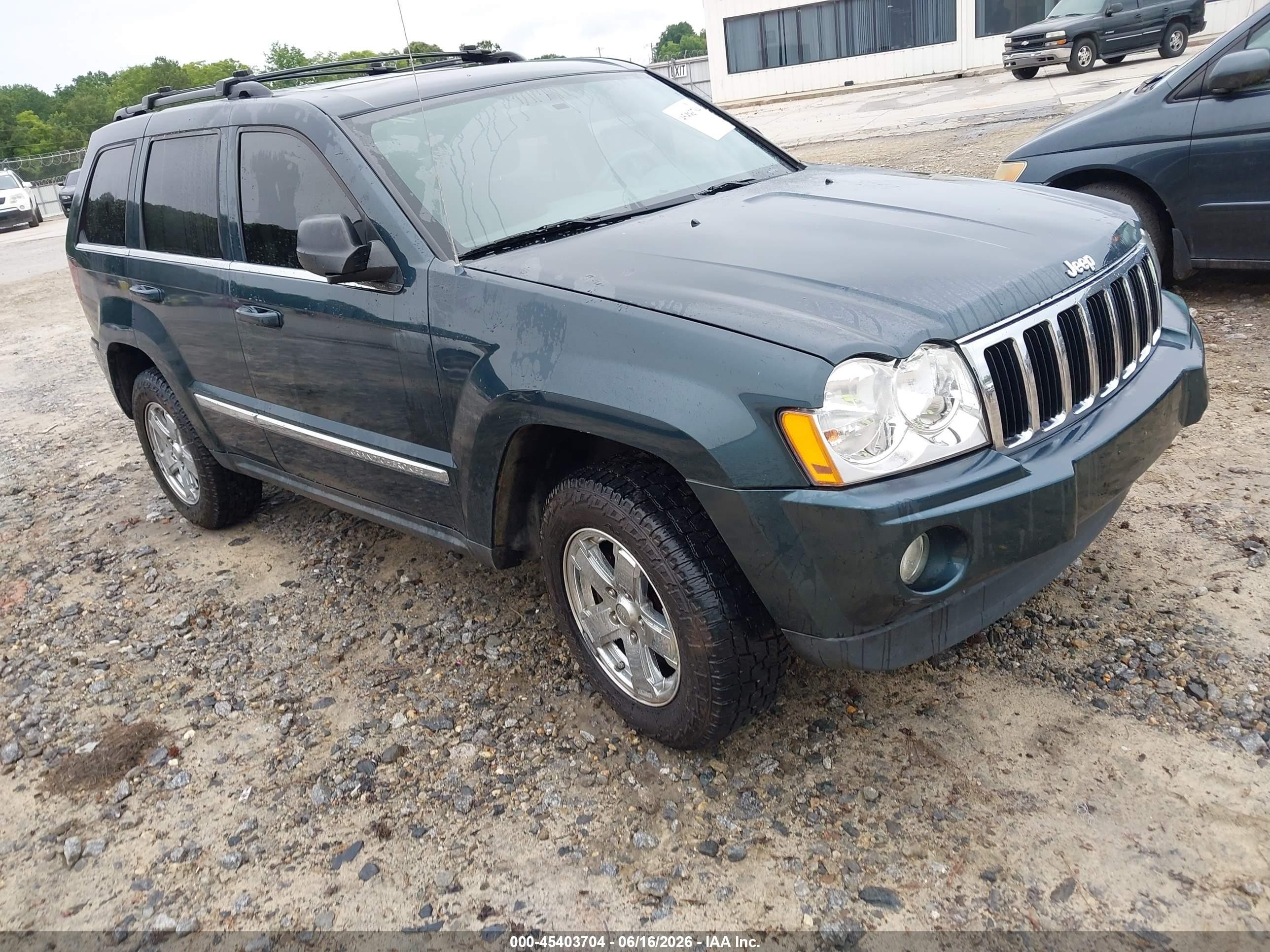 2005 Jeep Grand Cherokee Limited, VIN 1J8HR58205C678337 — Normal wear