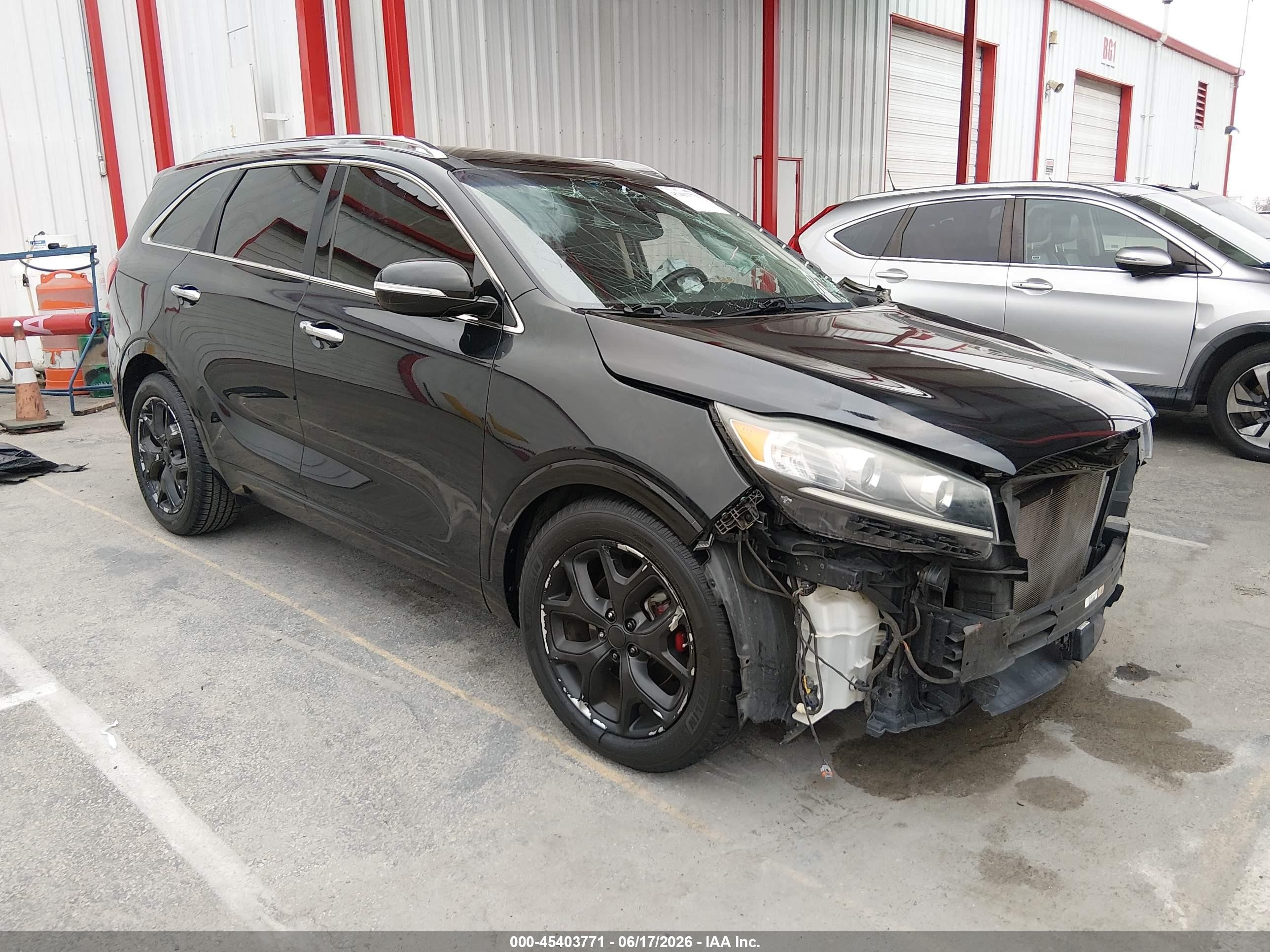 2019 Kia Sorento SX Limited, VIN 5XYPK4A52KG464155 — Front end